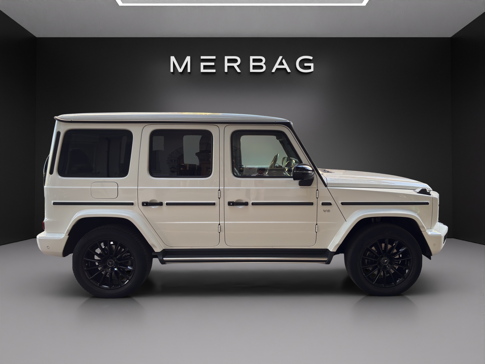 MERCEDES-BENZ G 500 AMG Line 9G-Tronic-image-4