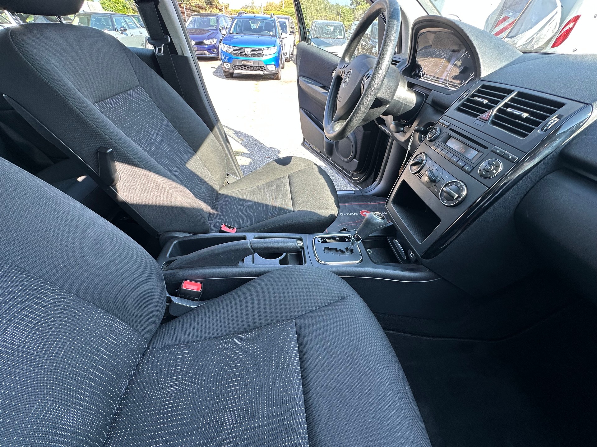 MERCEDES-BENZ A 160 (150) Avantgarde Autotronic-image-29