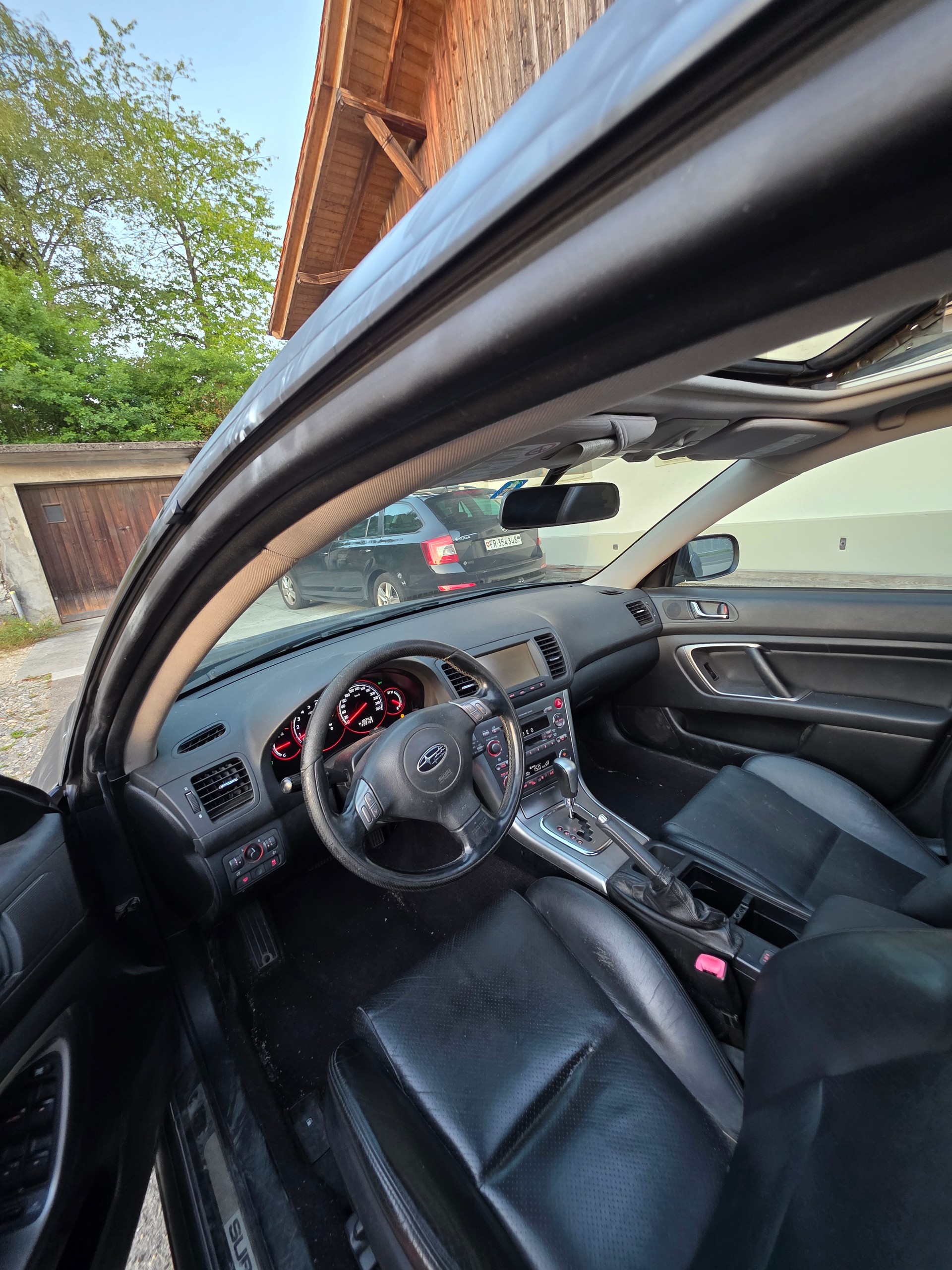 SUBARU Legacy 3.0R AWD Executive Automatic-image-6