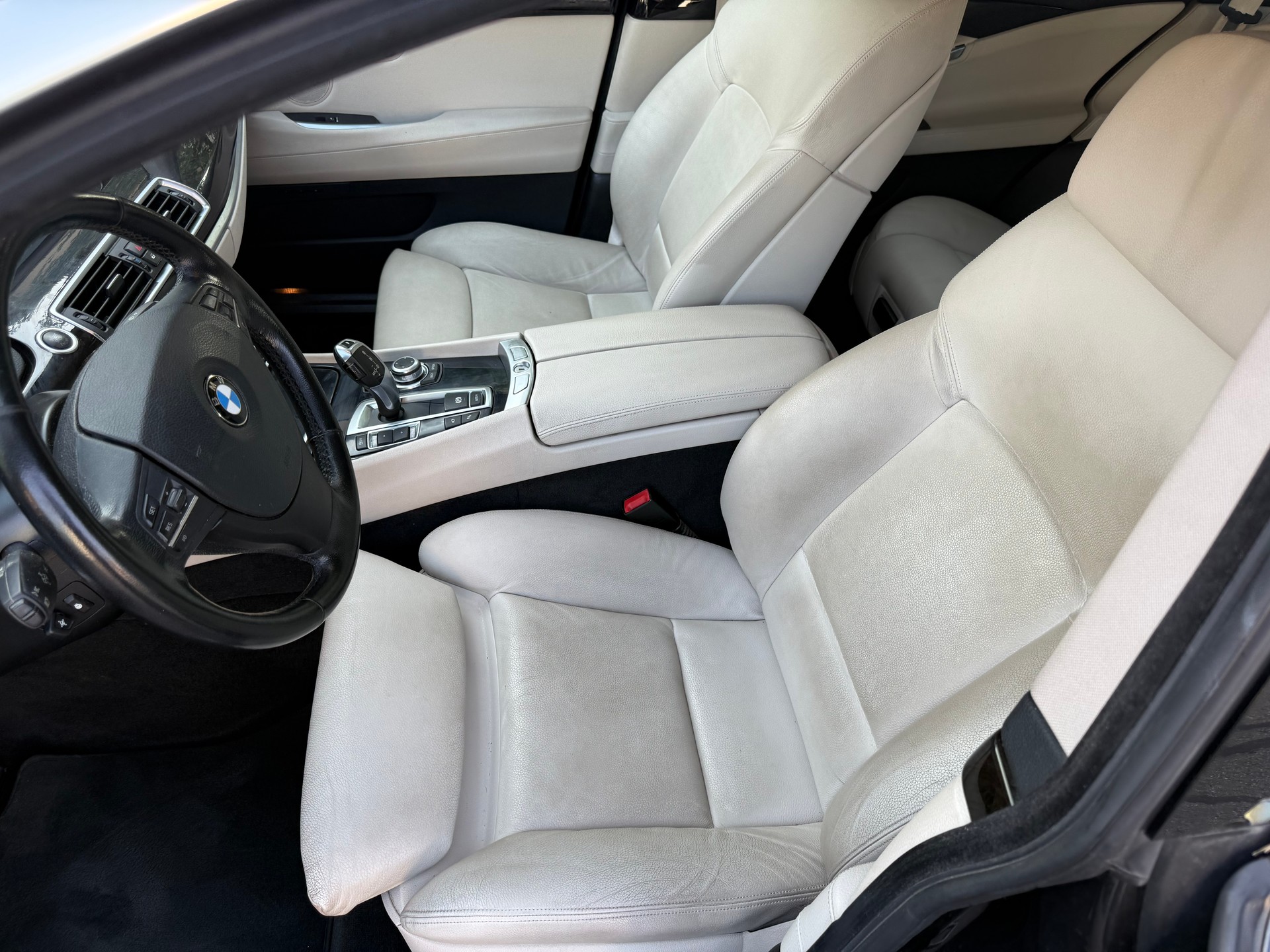BMW 550i GT Steptronic-image-8