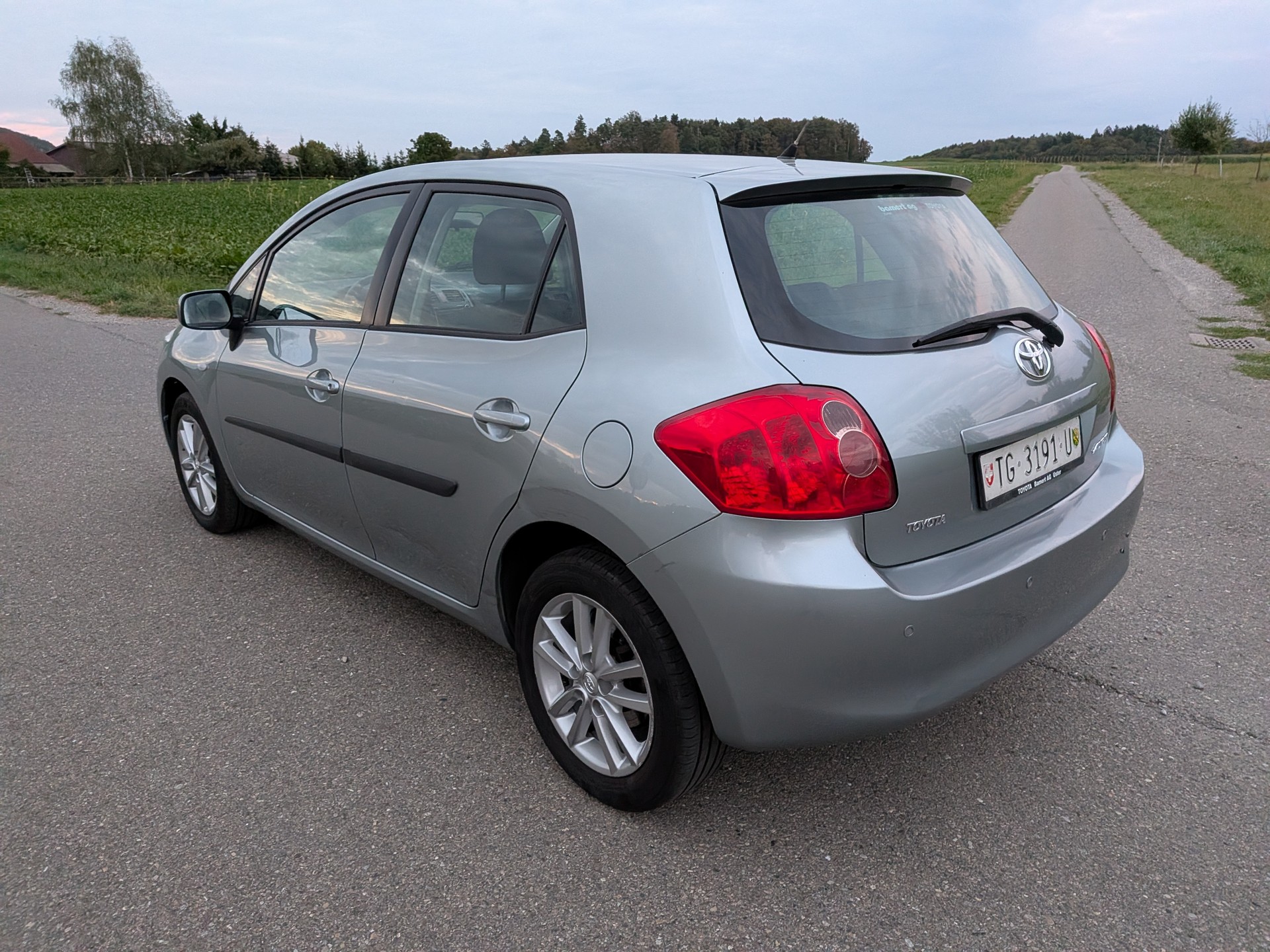 TOYOTA Auris 1.6 Linea Sol-image-7