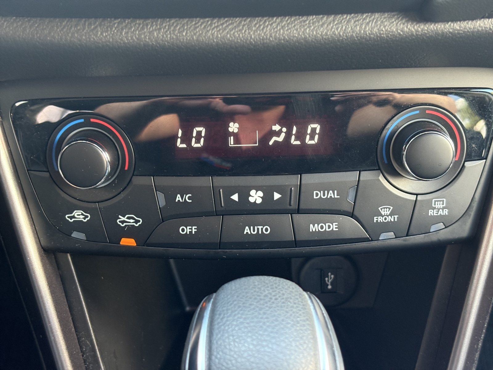 SUZUKI S-Cross 1.5 Compact+ Hybrid 4x4-image-19