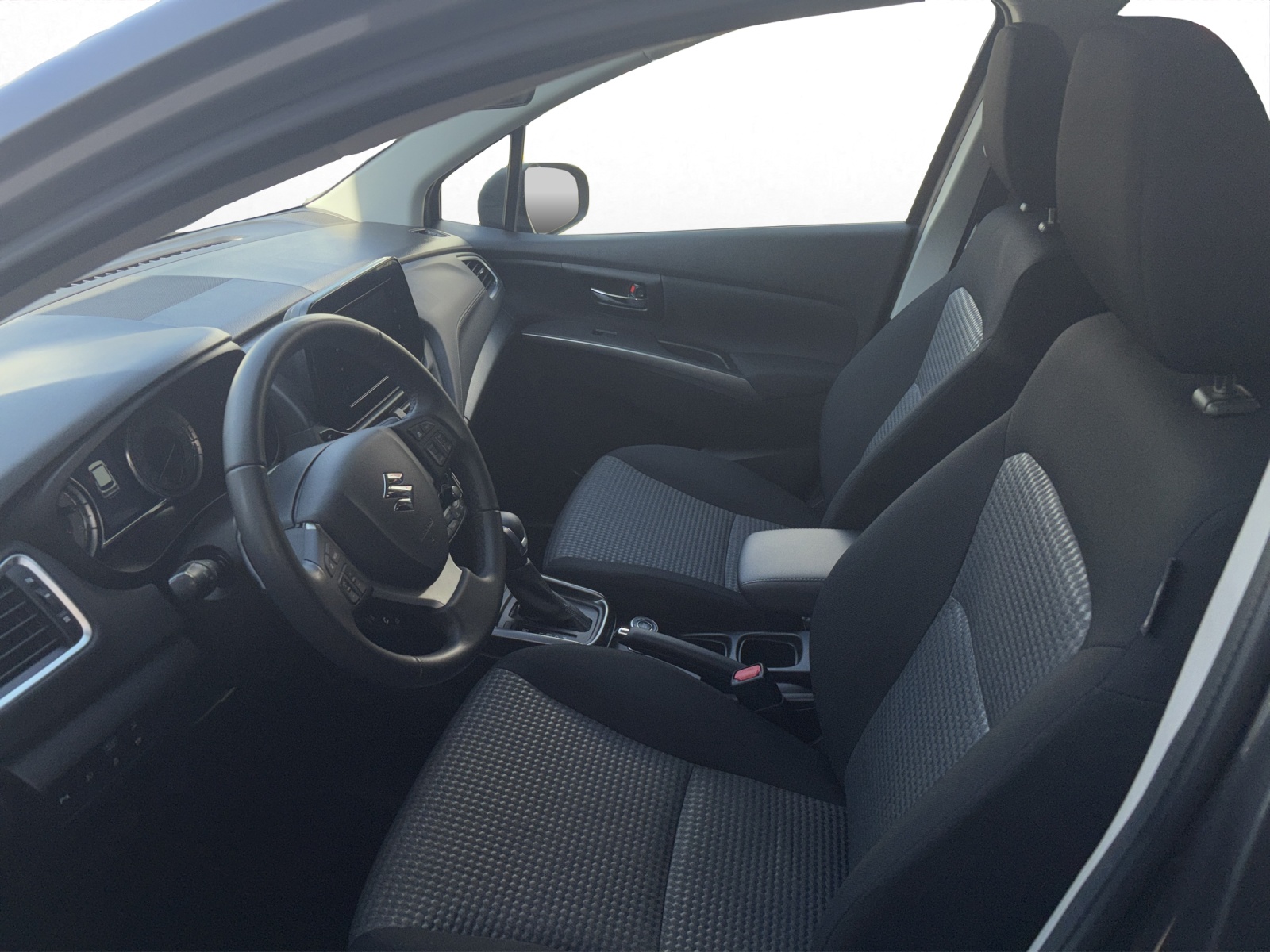SUZUKI S-Cross 1.5 Compact+ Hybrid 4x4-image-9