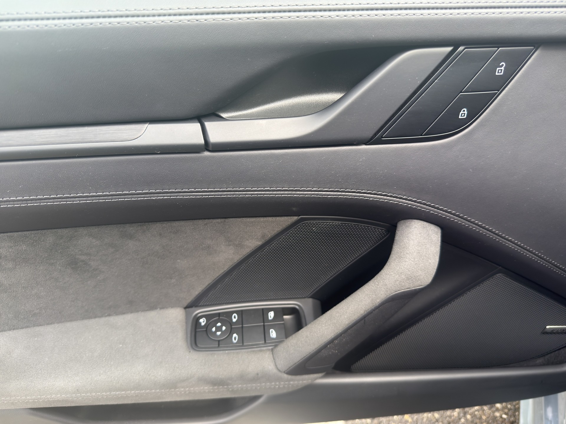 PORSCHE 911 ( 992 ) Carrera 4 GTS PDK-image-19