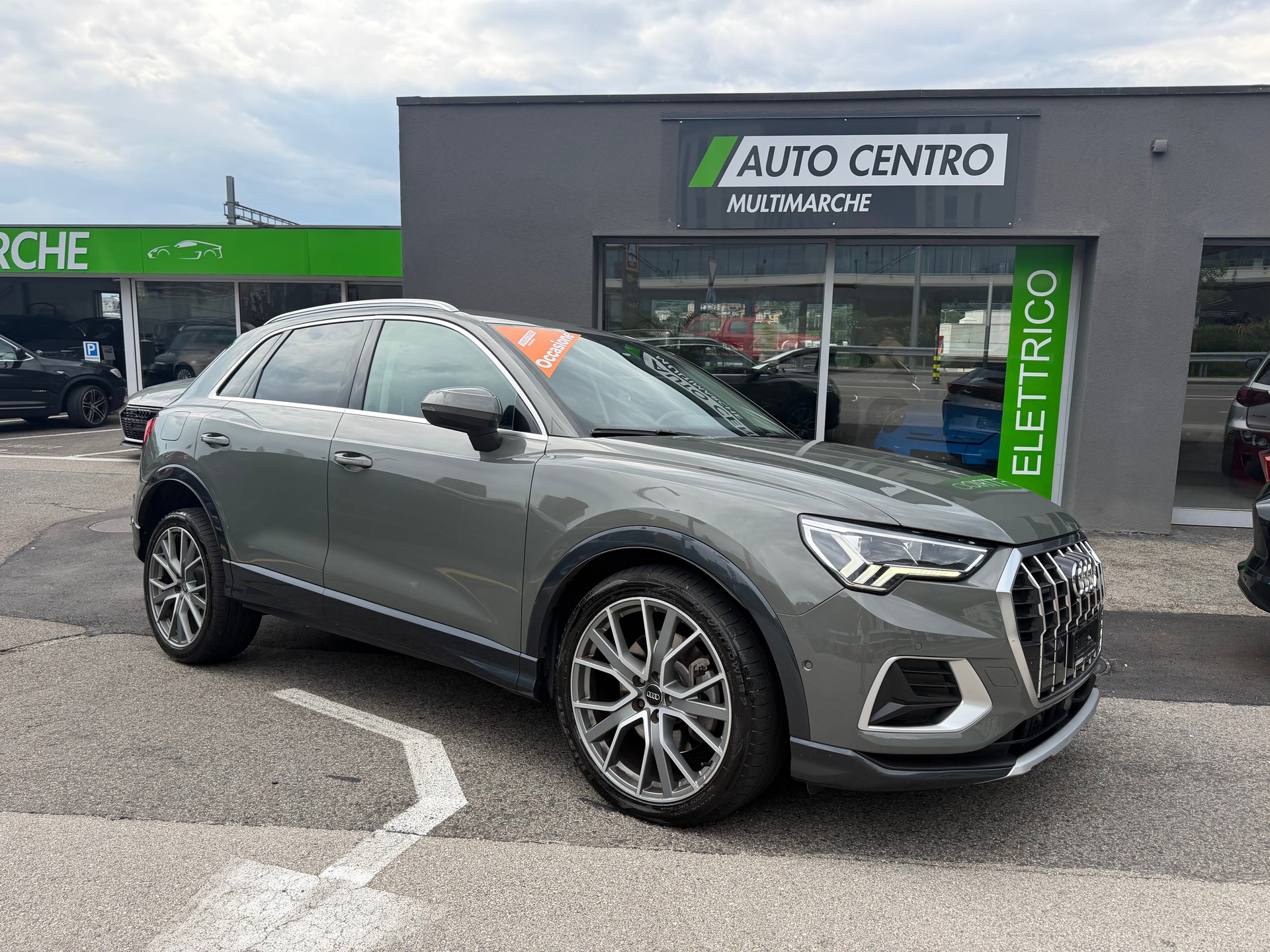 AUDI Q3 45 TFSI advanced quattro S-tronic-image-2