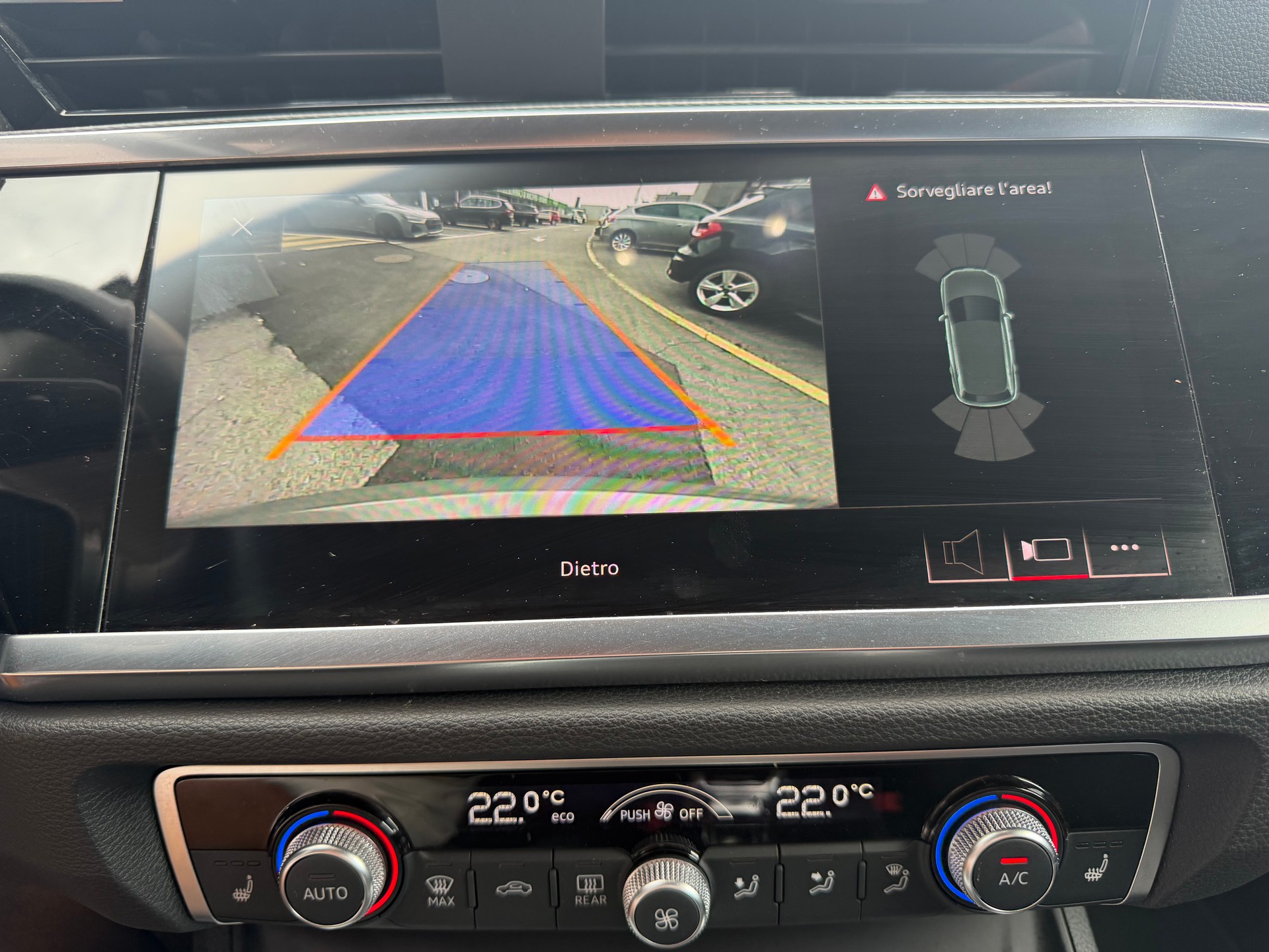AUDI Q3 45 TFSI advanced quattro S-tronic-image-14
