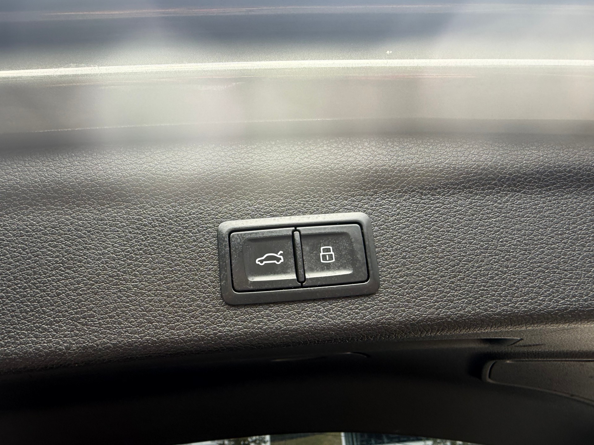 AUDI Q3 45 TFSI advanced quattro S-tronic-image-12