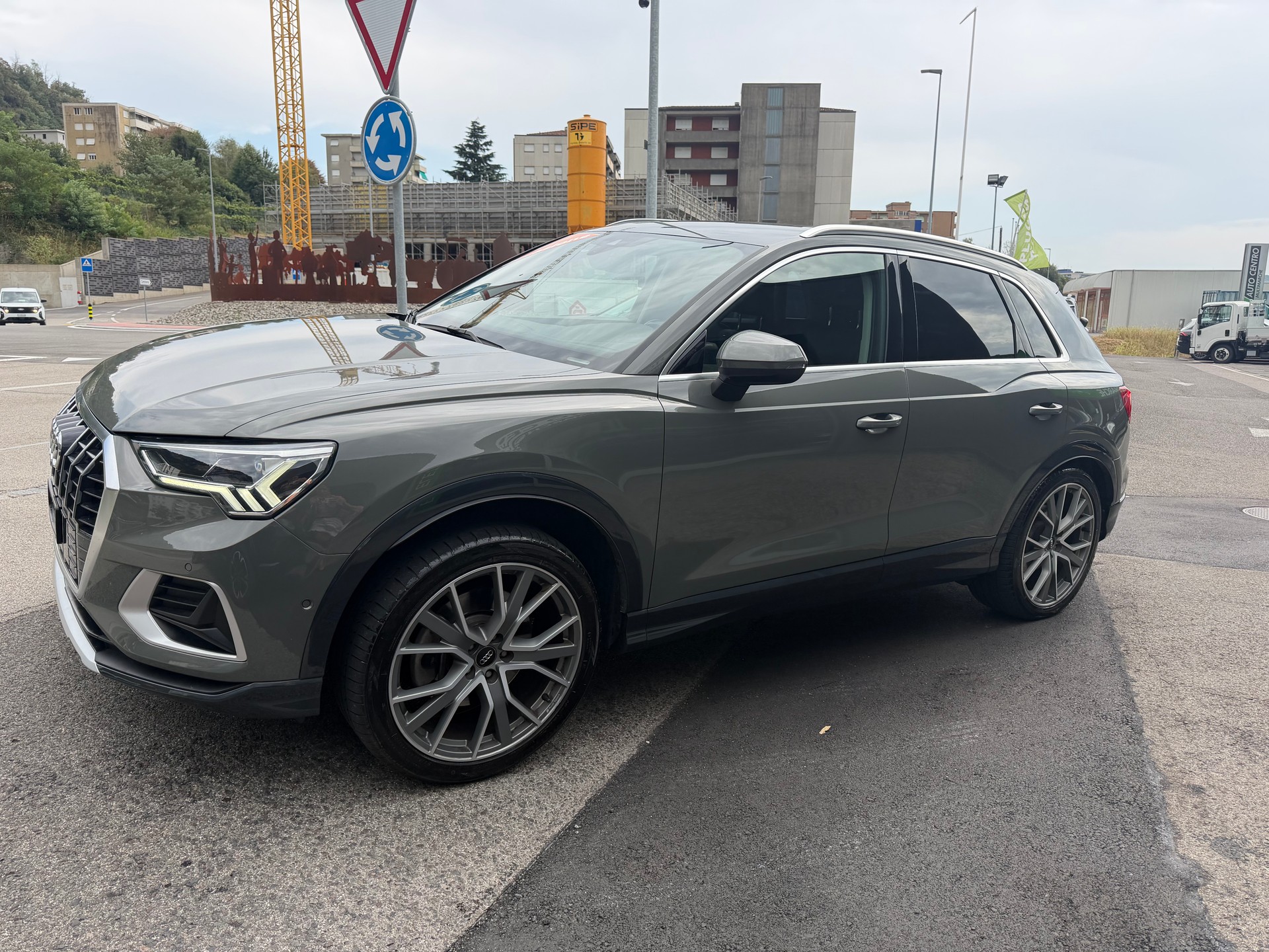 AUDI Q3 45 TFSI advanced quattro S-tronic-image-3