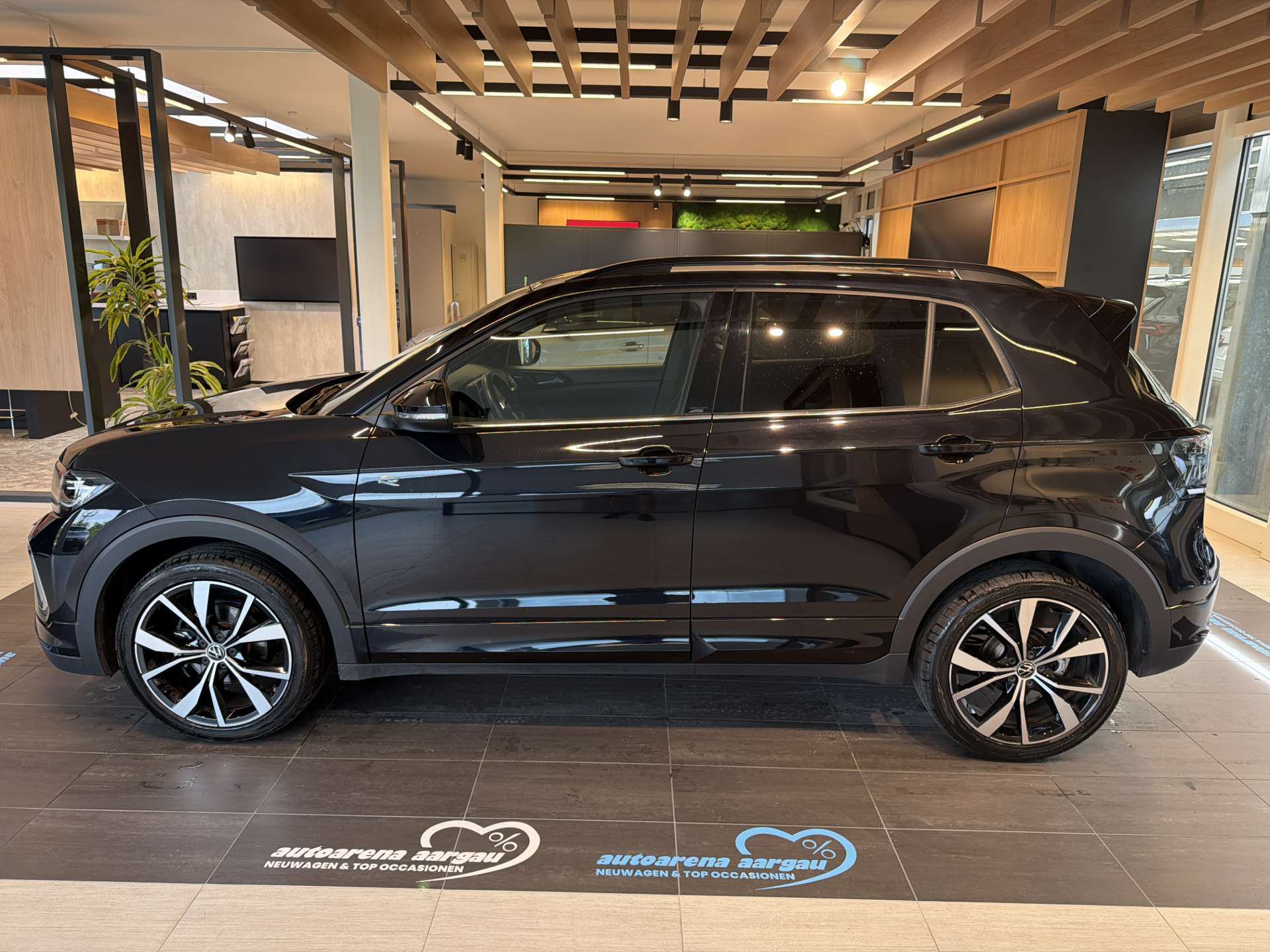 VW T-Cross 1.0 TSi EVO R-Line DSG-Automat-image-11