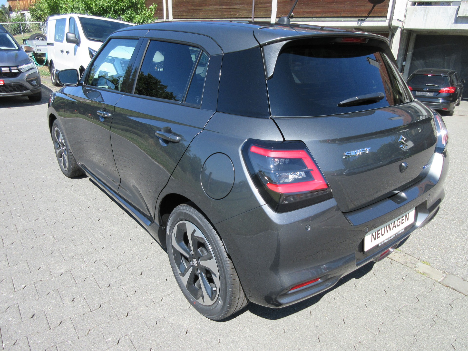SUZUKI Swift 1.2 Compact Top Hybrid CVT-image-4