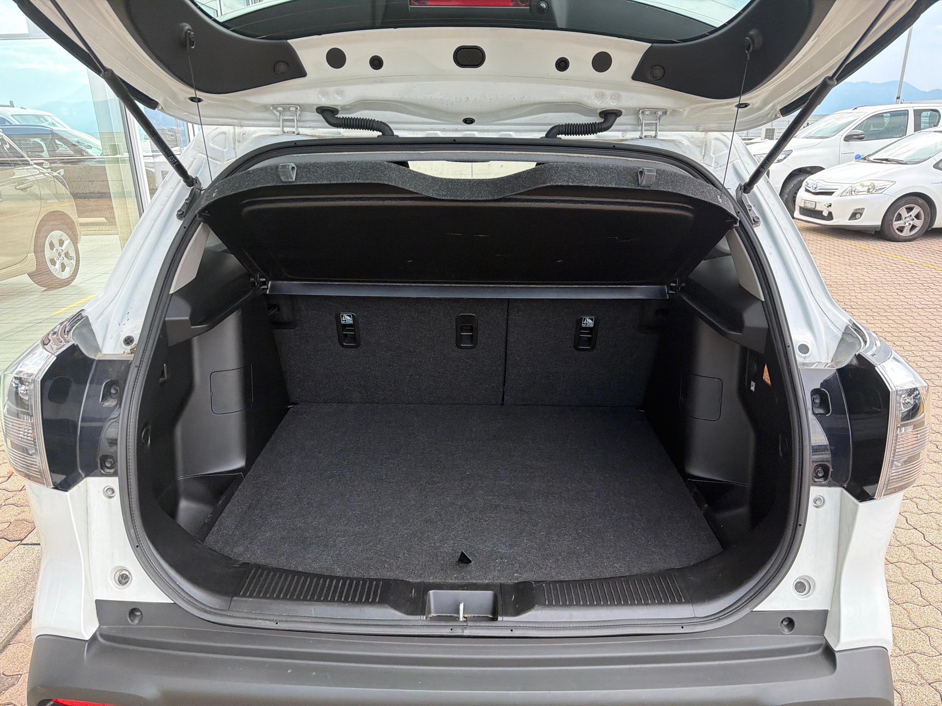 SUZUKI S-Cross 1.5 Compact+ Hybrid 4x4-image-11