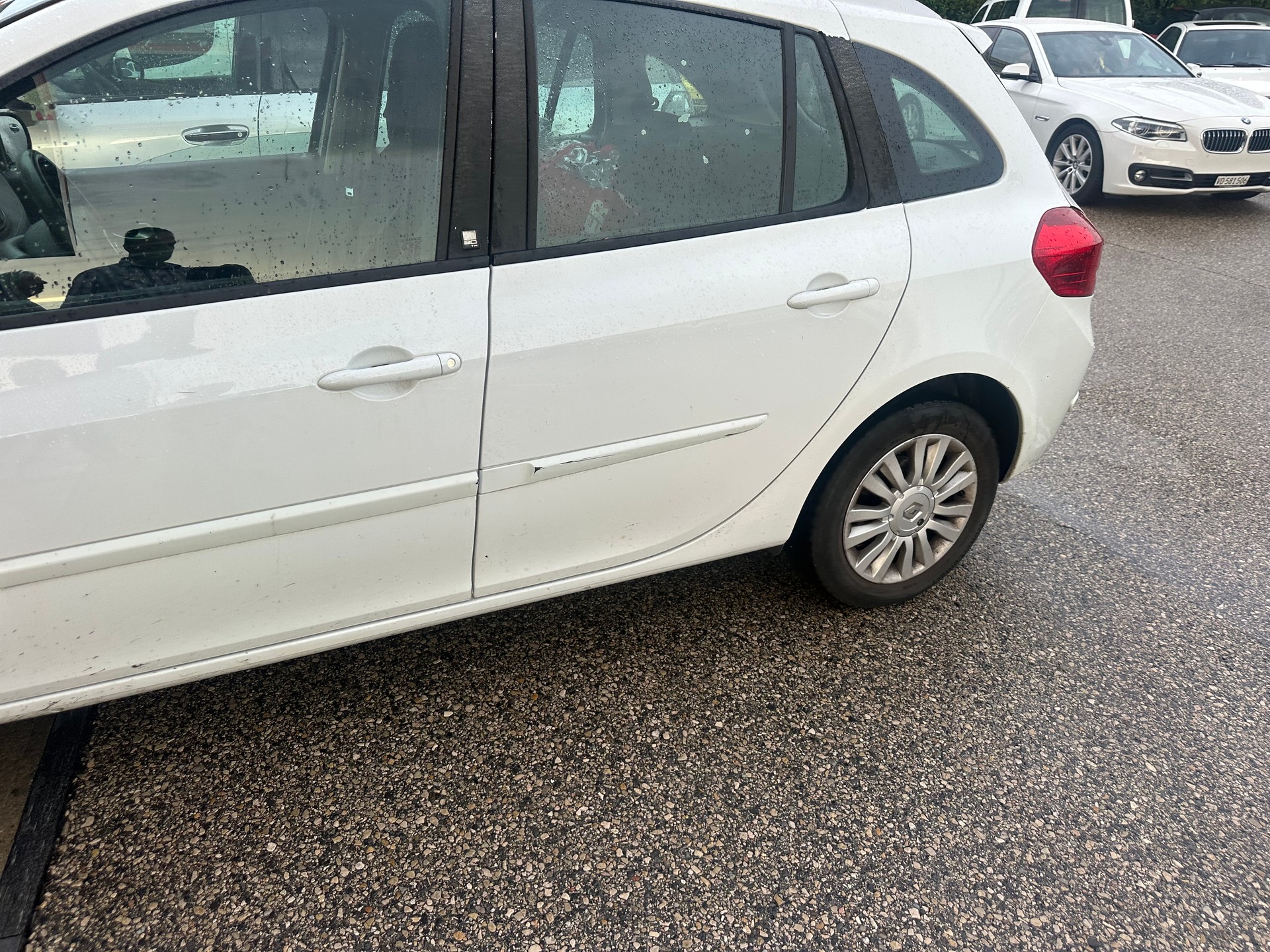 RENAULT Clio Grandtour 1.6 16V Exception Automatic-image-3