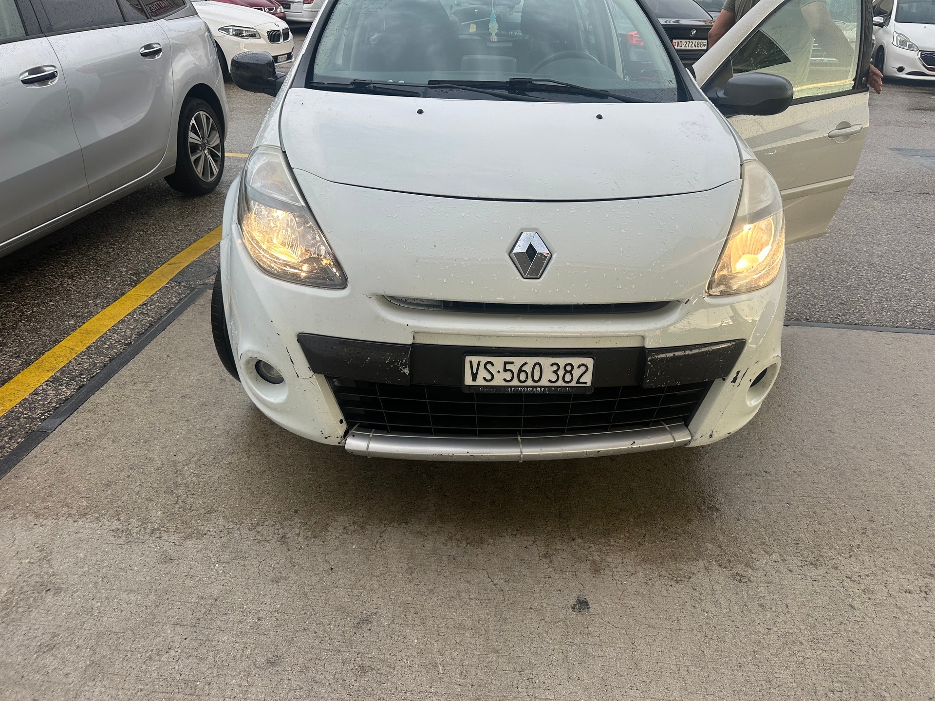 RENAULT Clio Grandtour 1.6 16V Exception Automatic-image-0