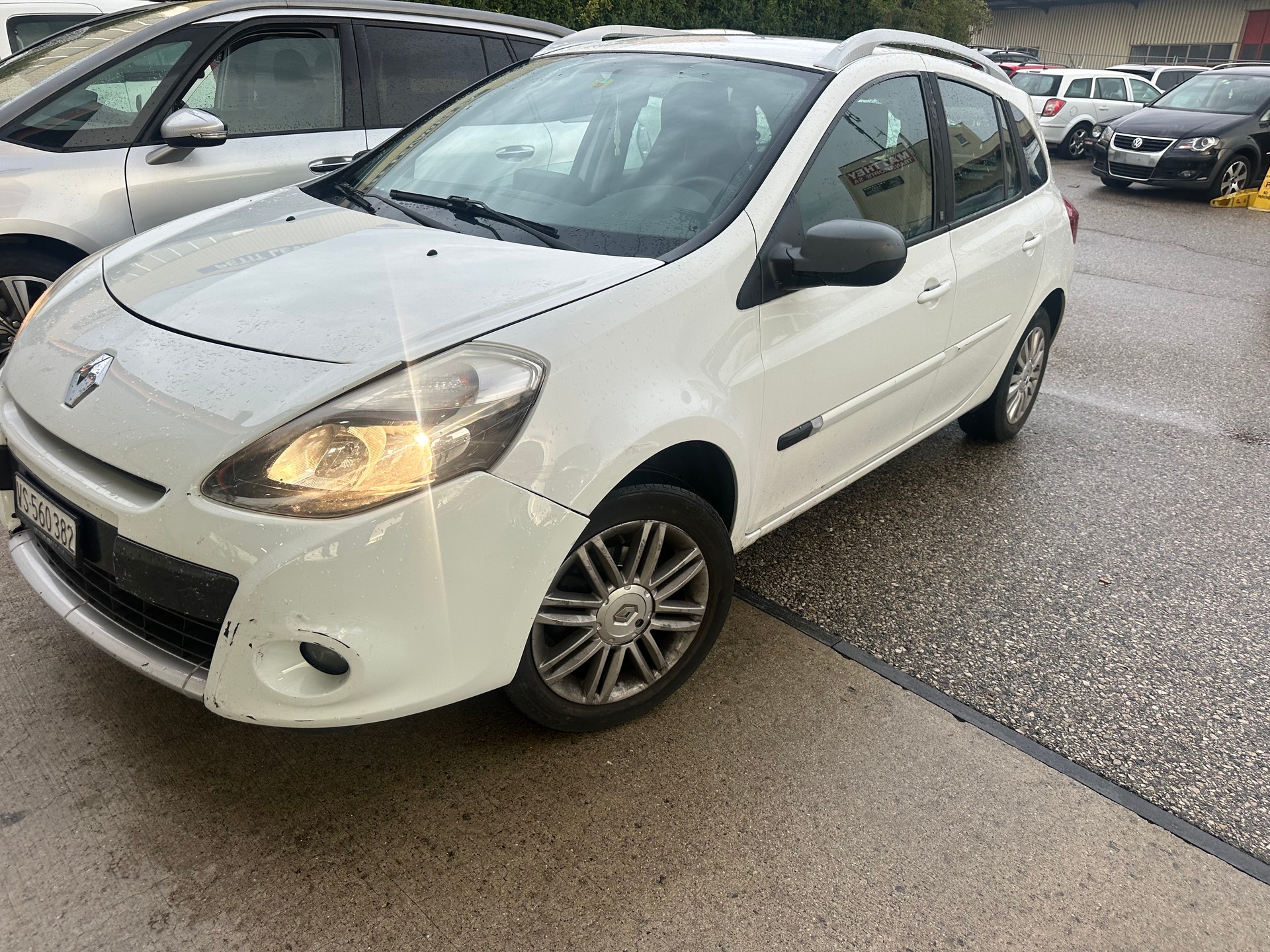 RENAULT Clio Grandtour 1.6 16V Exception Automatic-image-10