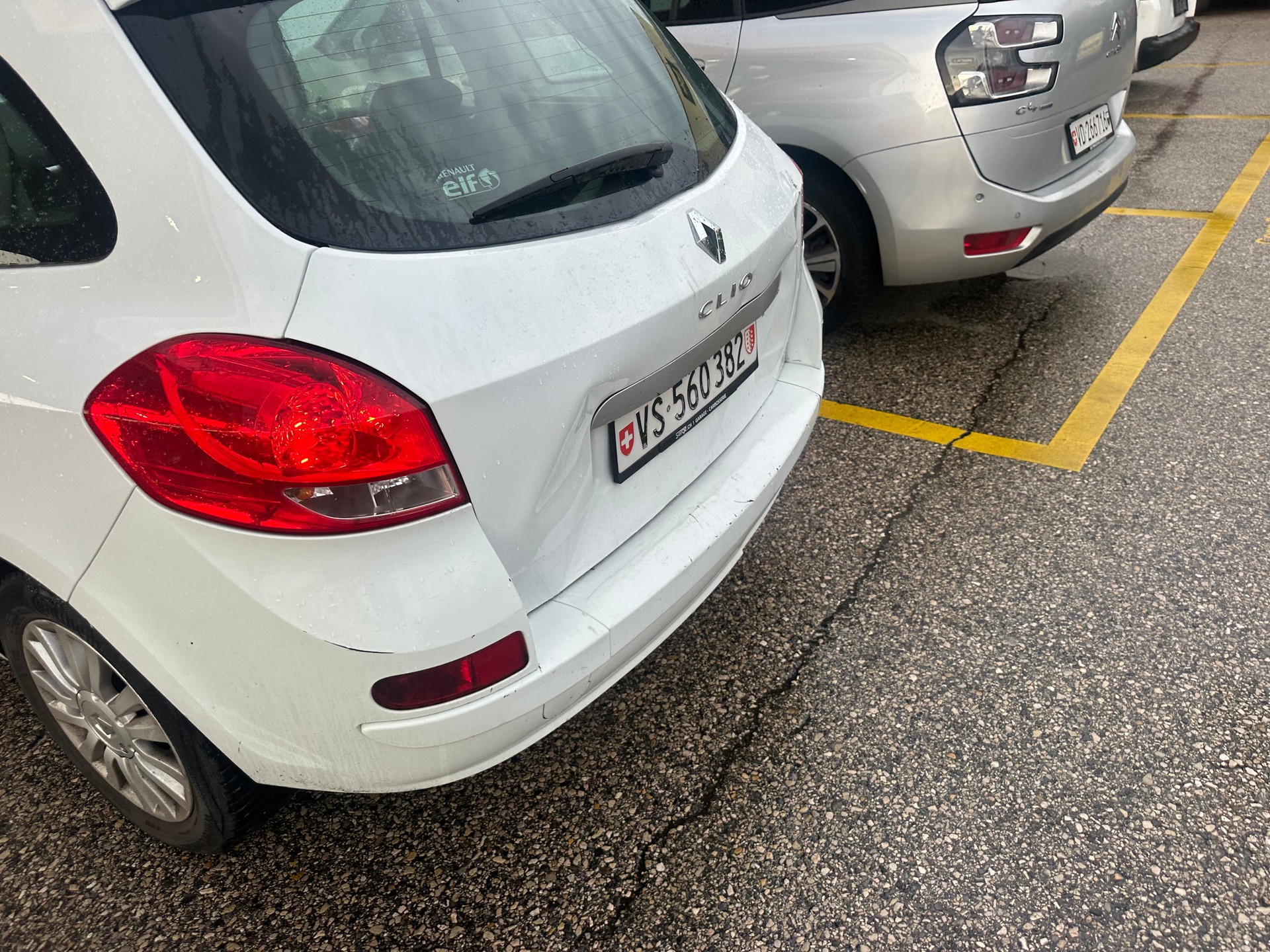 RENAULT Clio Grandtour 1.6 16V Exception Automatic-image-5