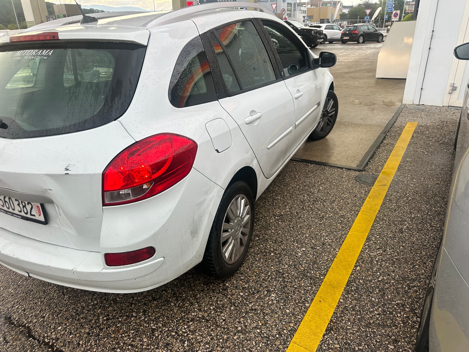 RENAULT Clio Grandtour 1.6 16V Exception Automatic-image-7
