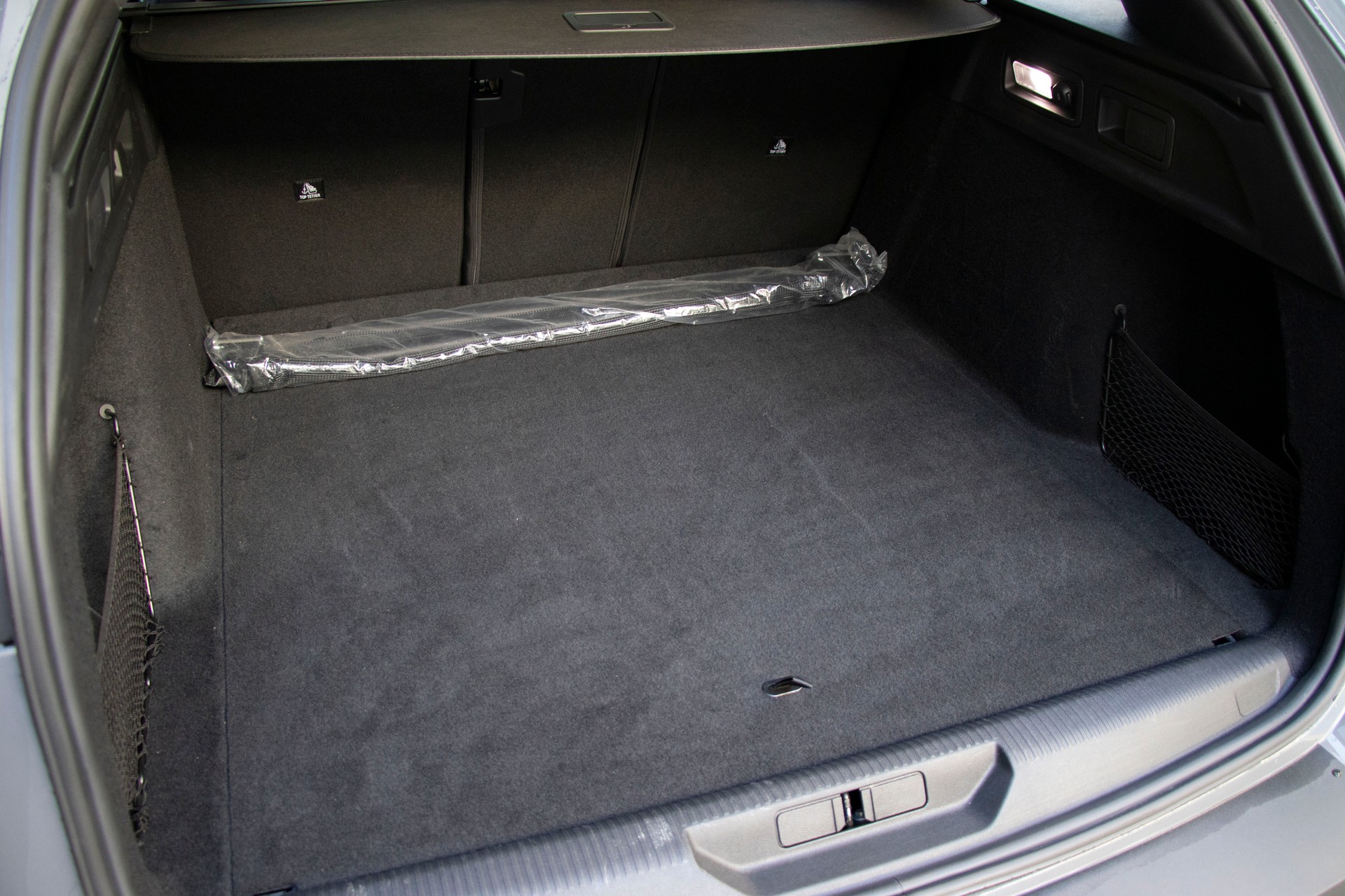 PEUGEOT 308 SW 1.2 HEV 136 GT-image-6