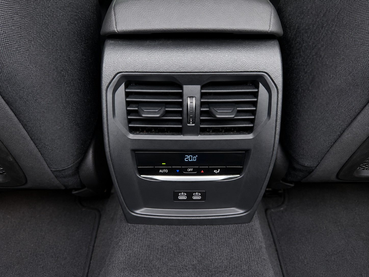 BMW 320d xDrive 48 Touring Pro-image-23