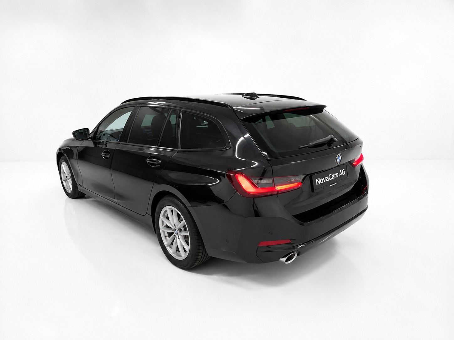 BMW 320d xDrive 48 Touring Pro-image-2