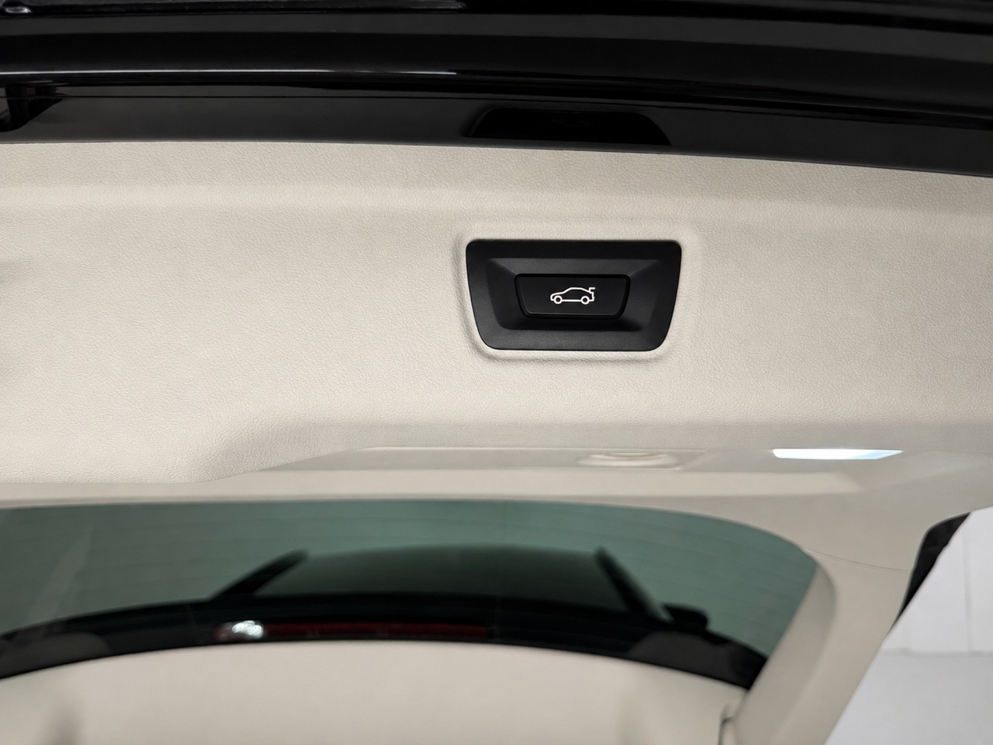 BMW 320d xDrive 48 Touring Pro-image-27