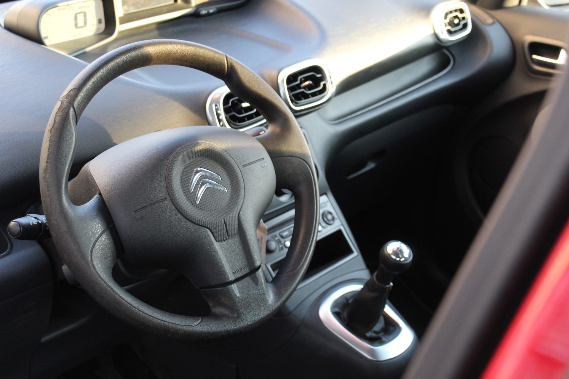 CITROEN C4 1.6 e-HDi Séduction-image-12