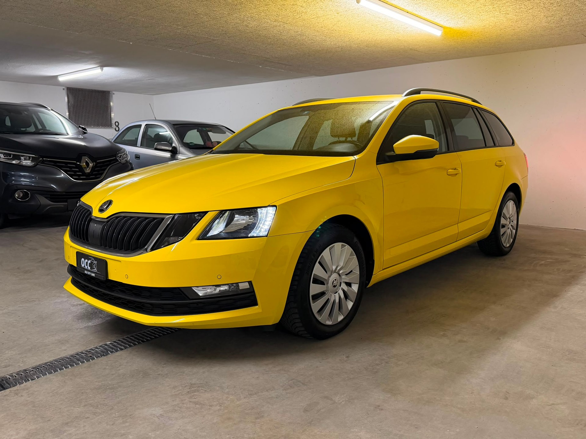 SKODA Octavia Combi 2.0 TDI Ambition 4x4-image-2