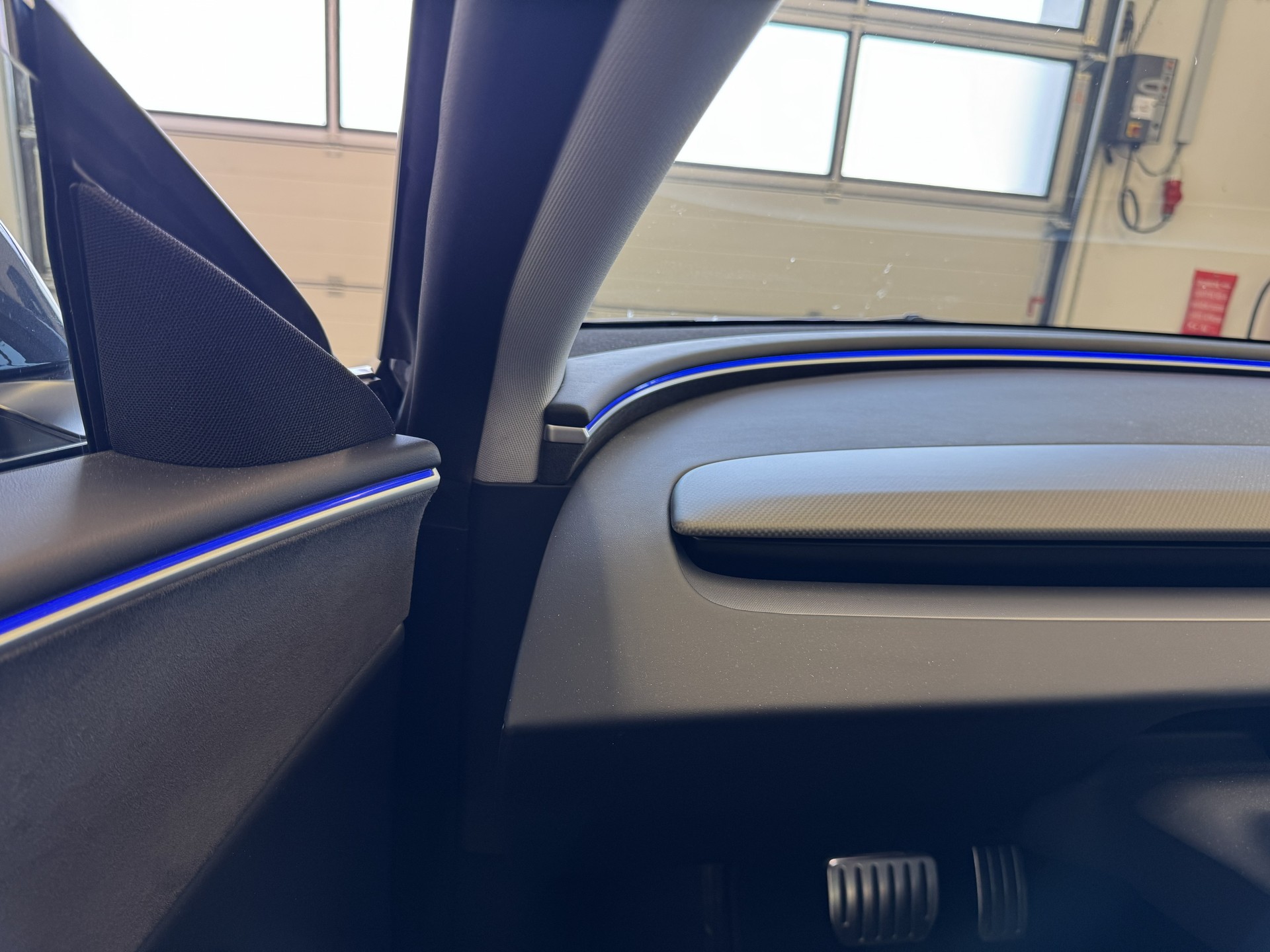 TESLA Model 3 Dual Motor Performance AWD CH Fahrzeug-image-20