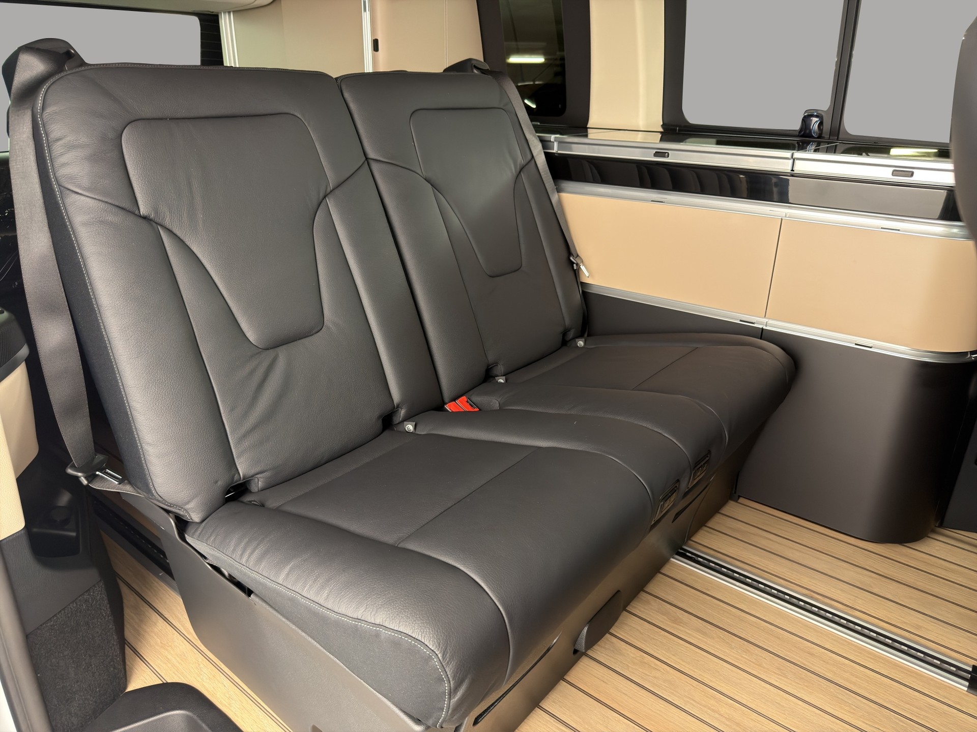 MERCEDES-BENZ Marco Polo 300 d 4M Automat-image-9