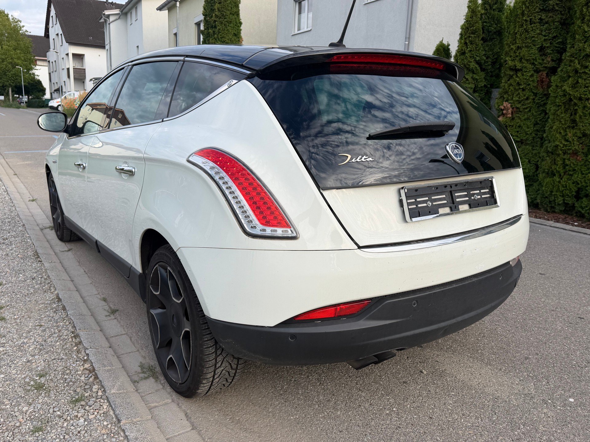 LANCIA Delta 1.8 Turbo-Jet Sportronic-image-4