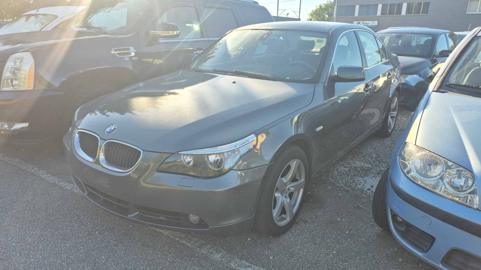 BMW 530xi Touring-image-0