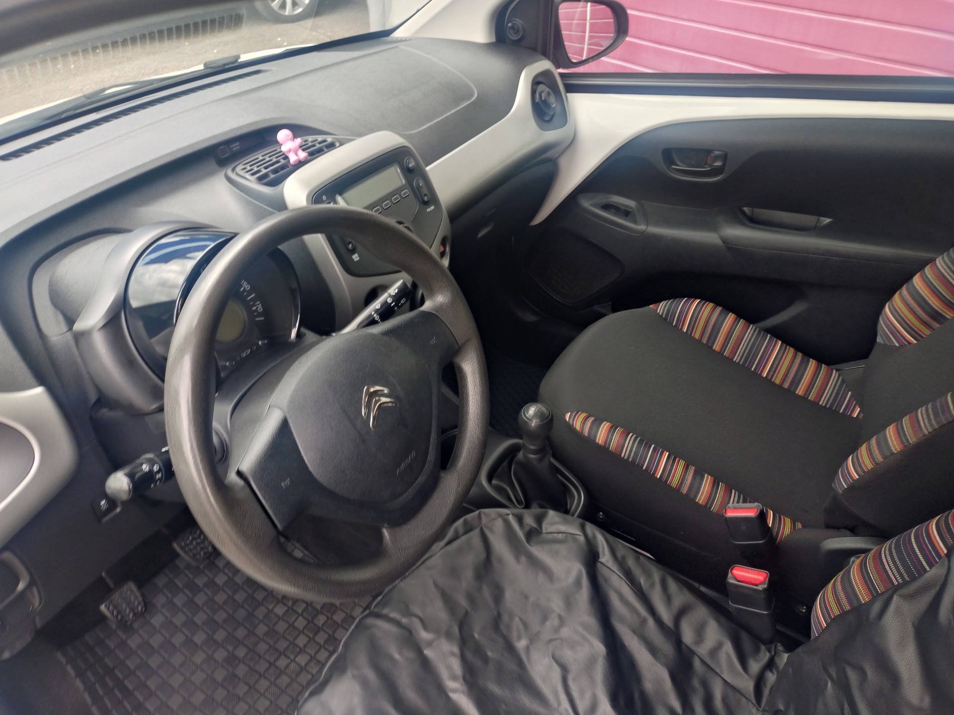 CITROEN C1 1.0 VTi Feel-image-8