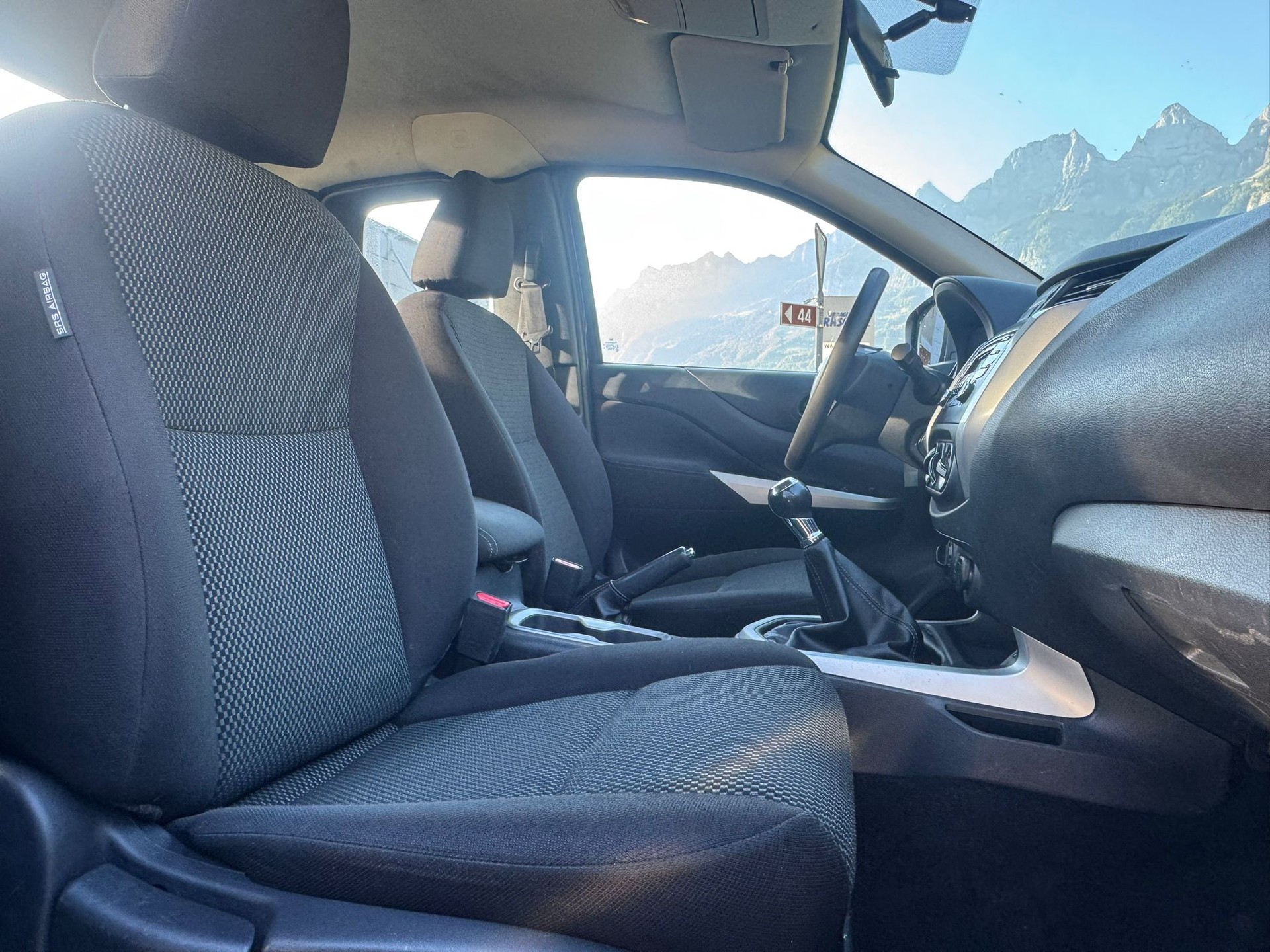 NISSAN Navara King Cab Visia 2.3 dCi 4WD-image-15