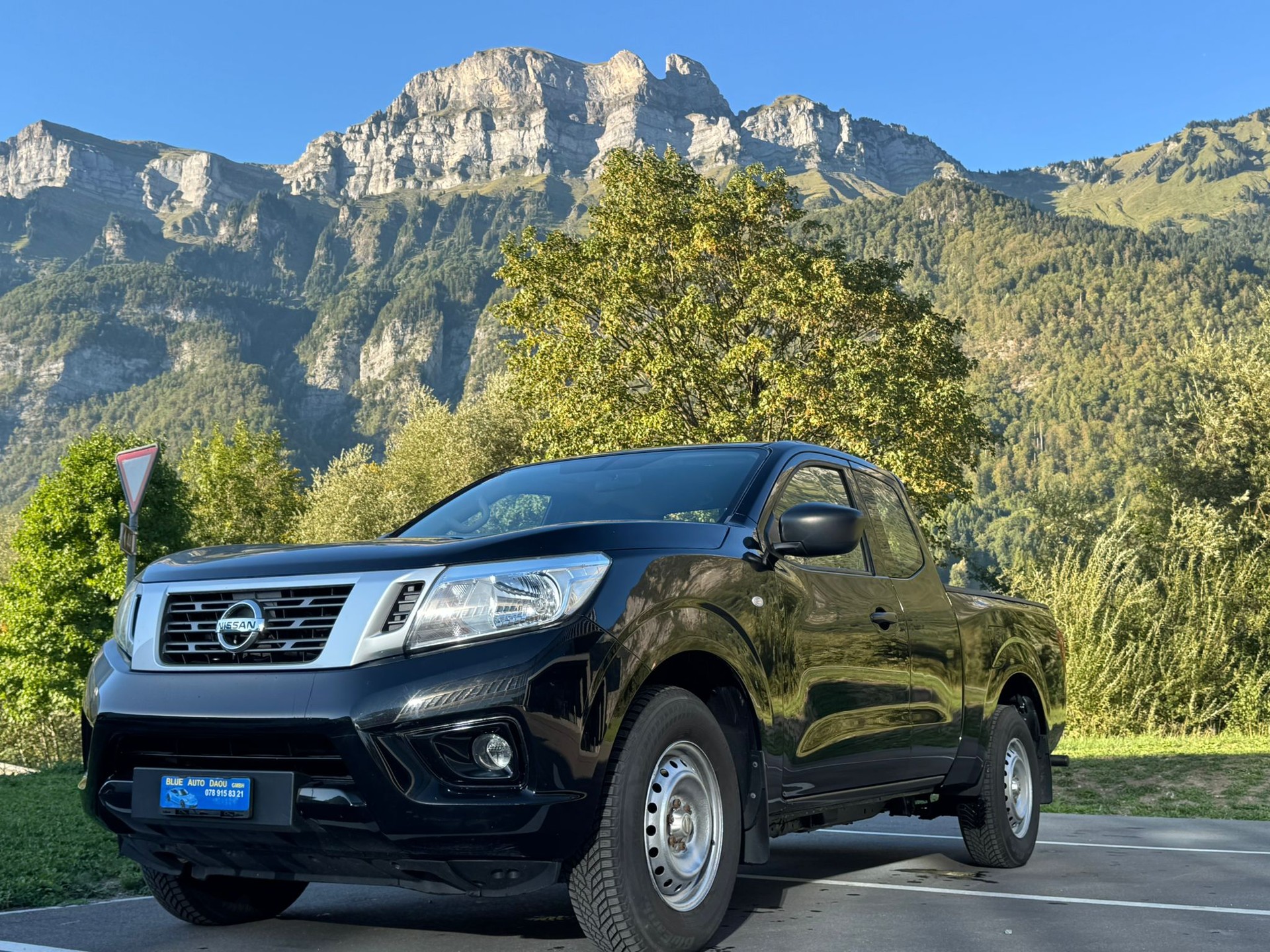 NISSAN Navara King Cab Visia 2.3 dCi 4WD-image-4