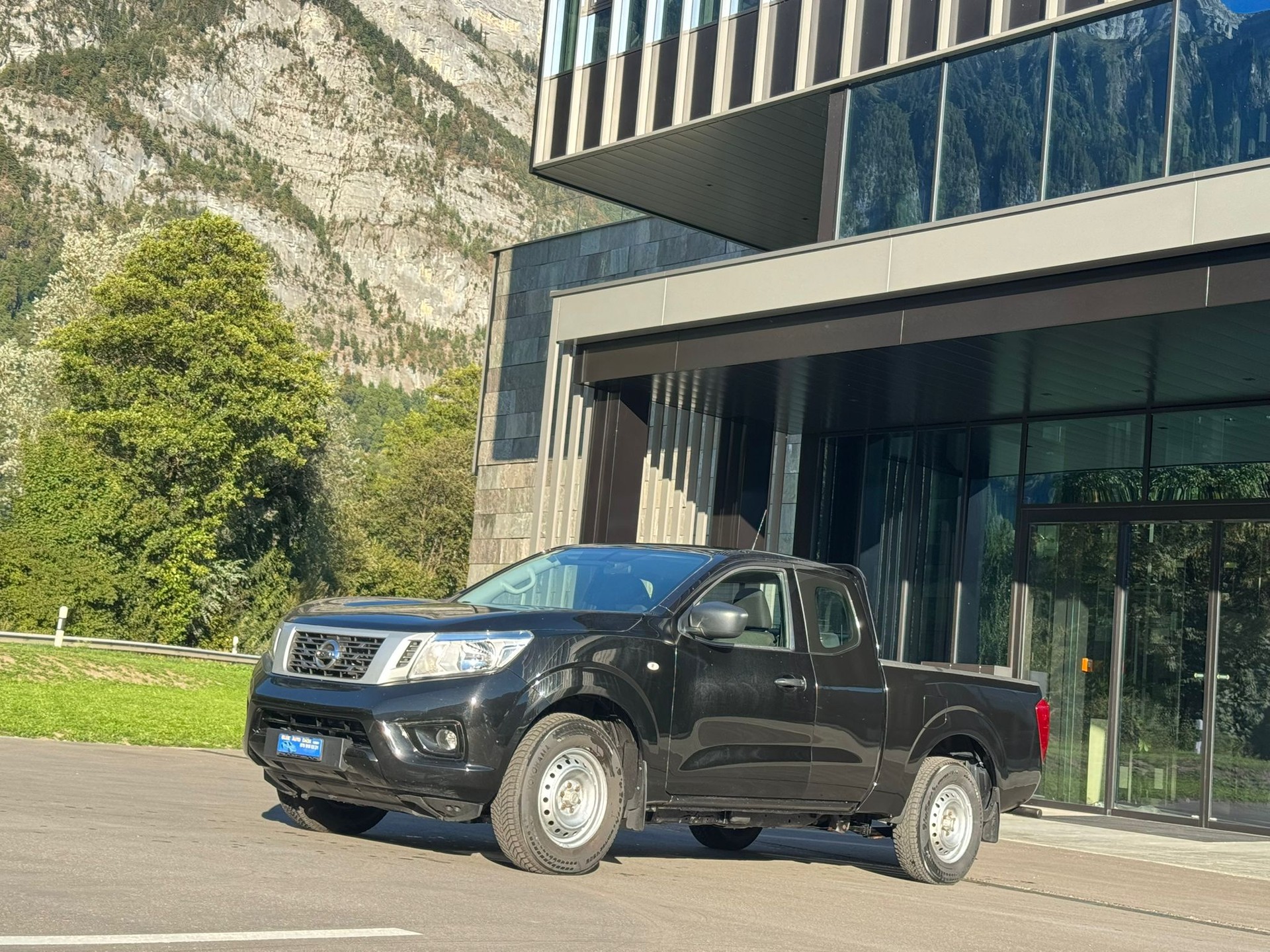 NISSAN Navara King Cab Visia 2.3 dCi 4WD-image-5