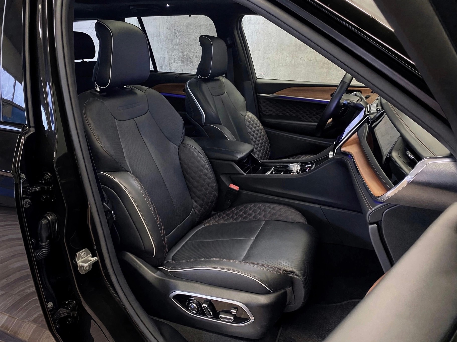 JEEP Grand Cherokee 2.0*Plug-in-Hybrid*Swiss*Summit Reserve*4xe*-image-4