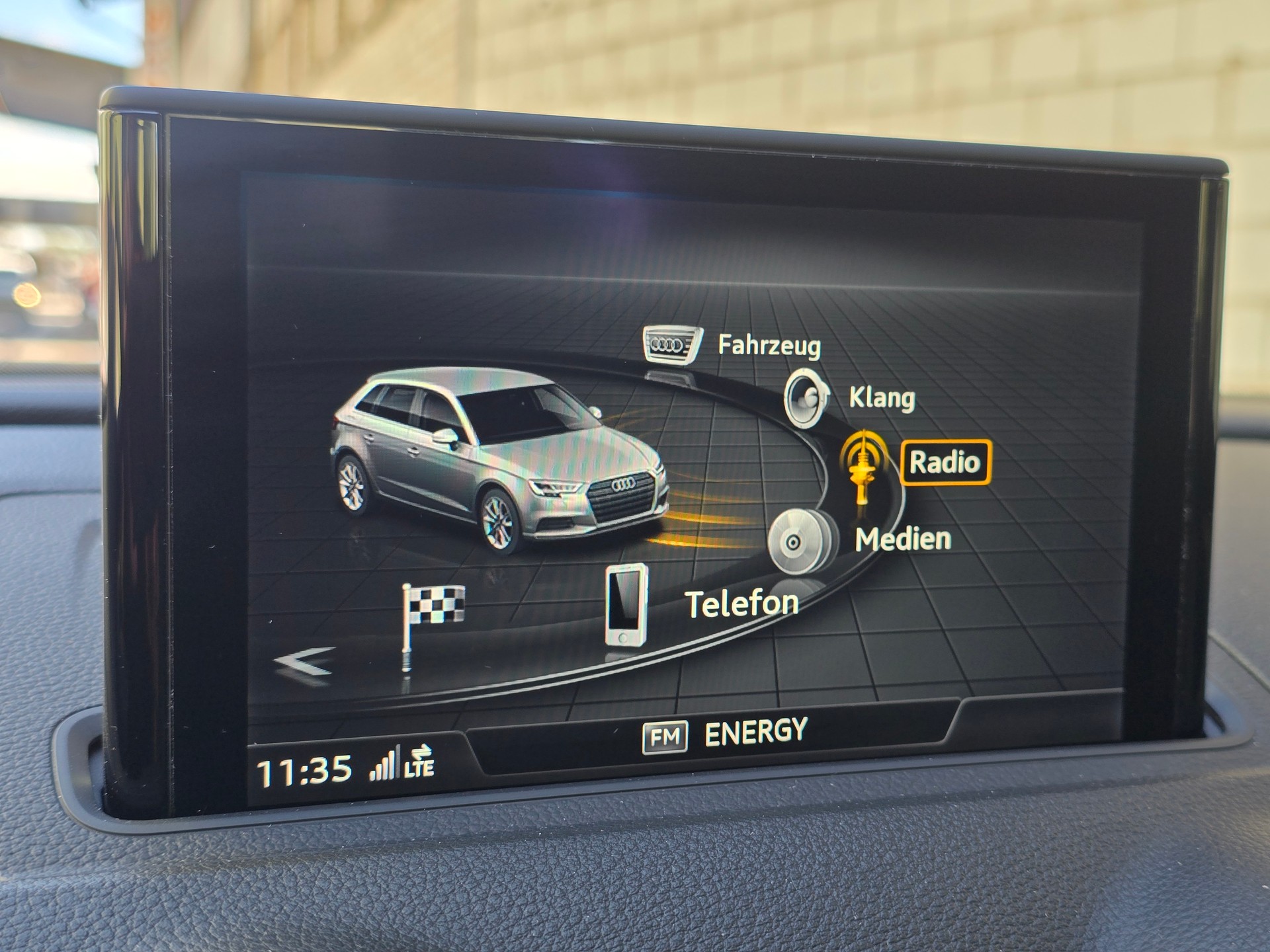 AUDI A3 Sportback 1.0 TFSI Design-image-16