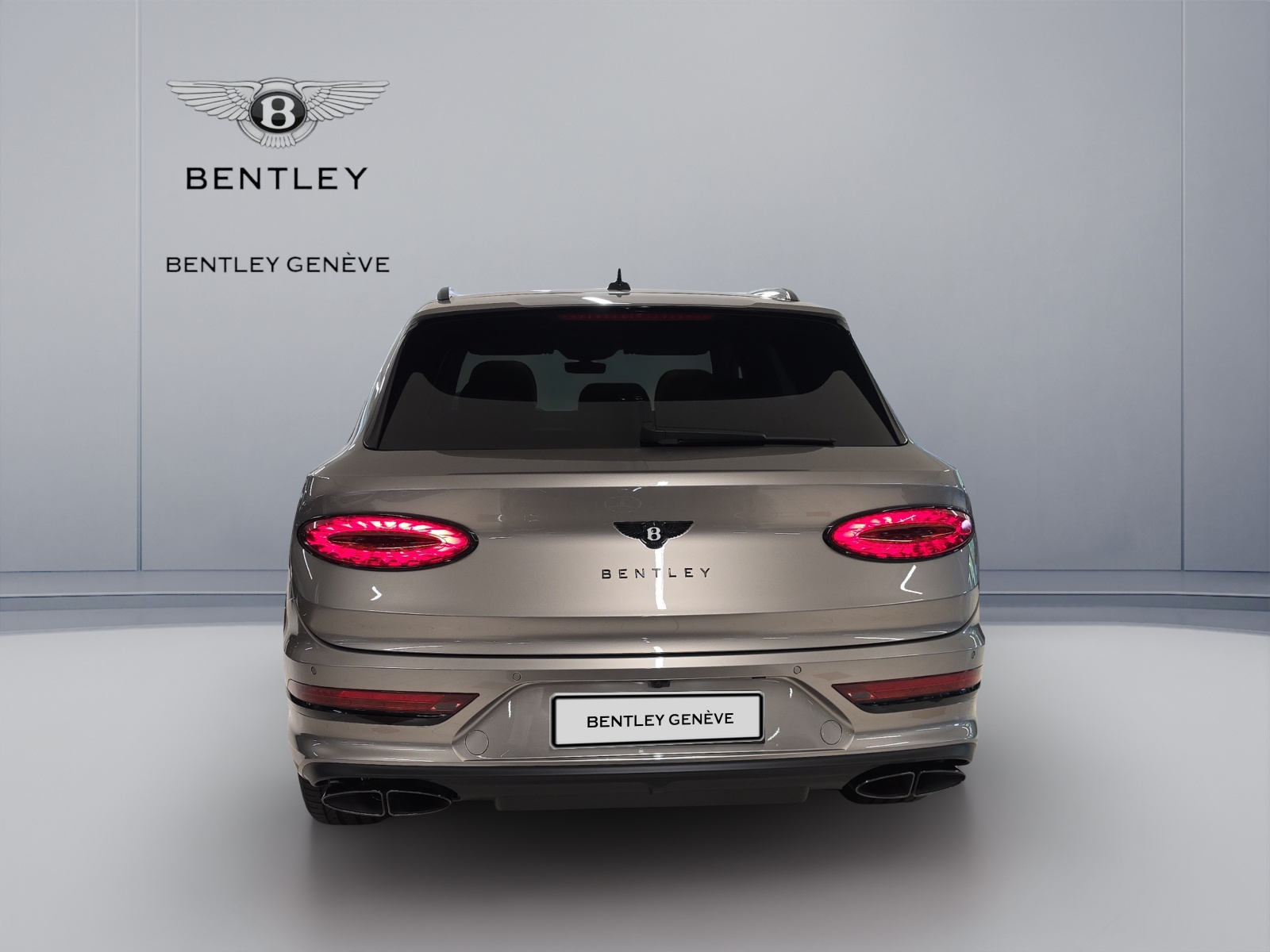 BENTLEY Bentayga Azure-image-4