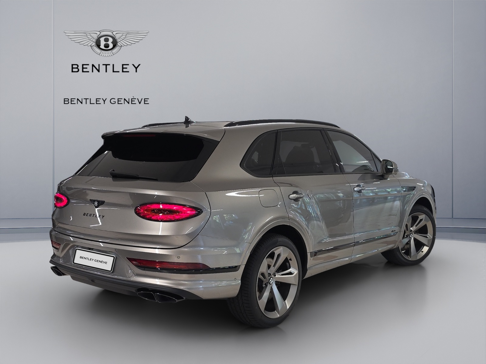 BENTLEY Bentayga Azure-image-5