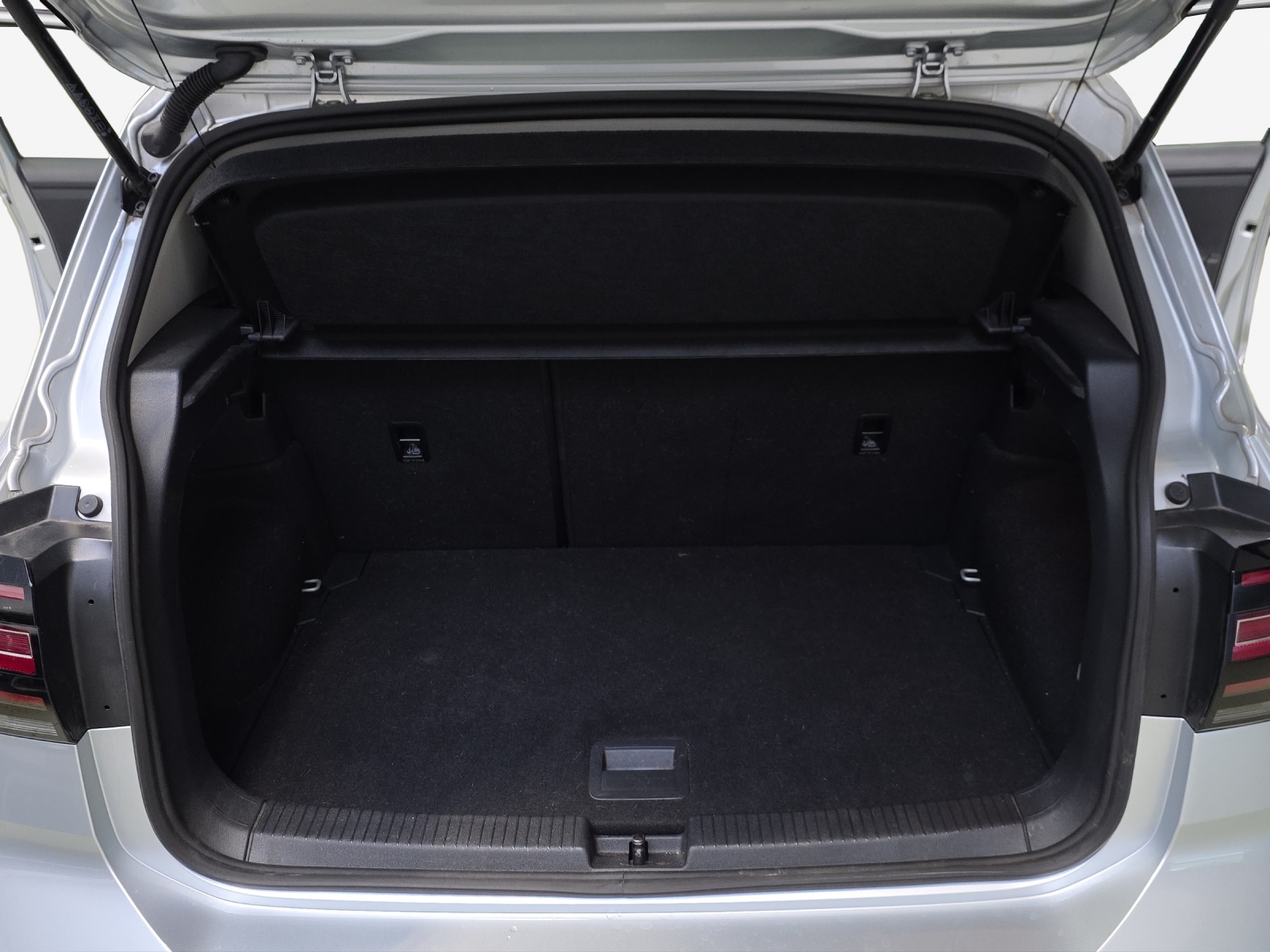 VW T-Cross 1.0 TSI Life Limited DSG-image-12