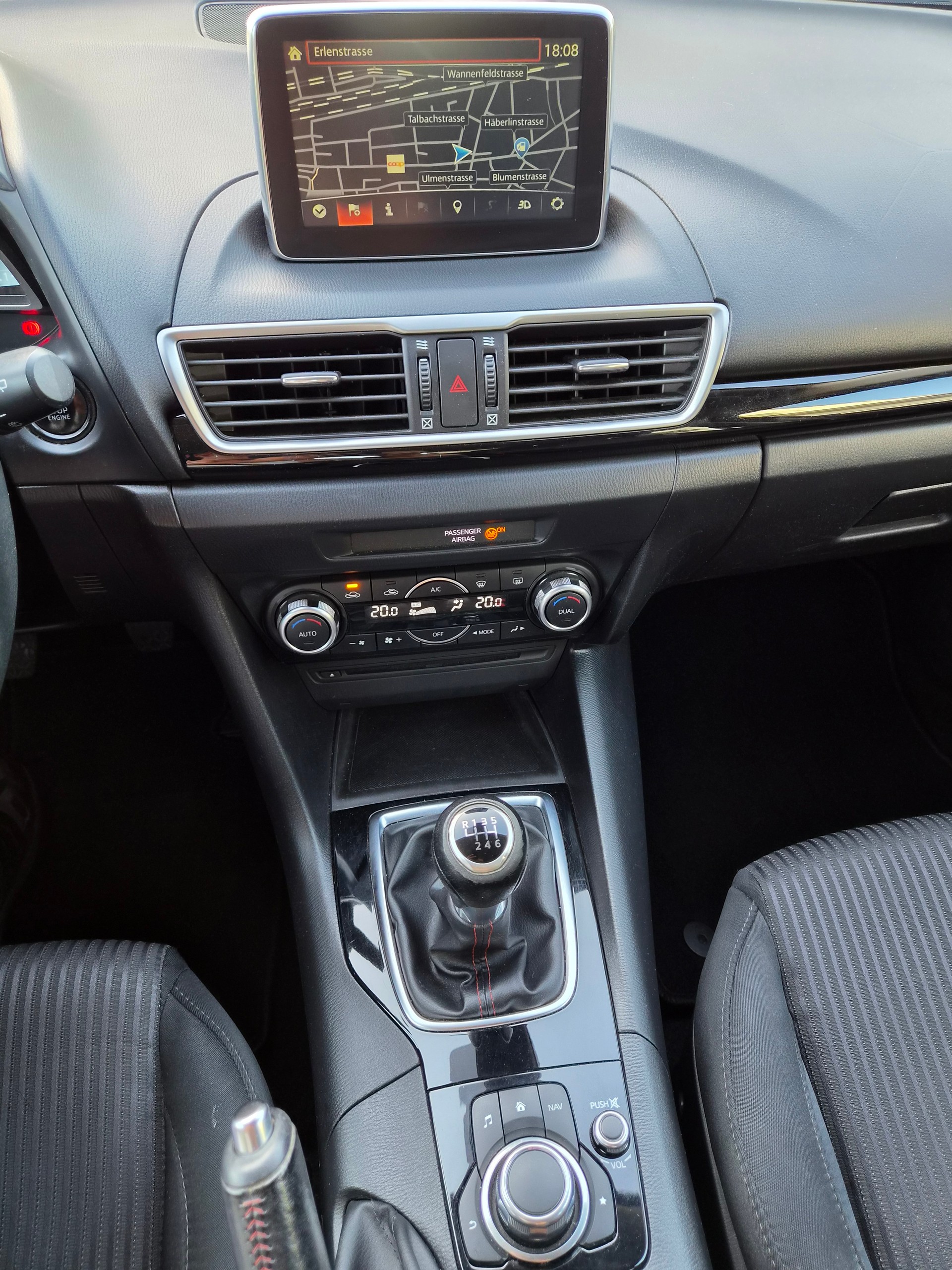 MAZDA 3 2.0 16V Ambition-image-8