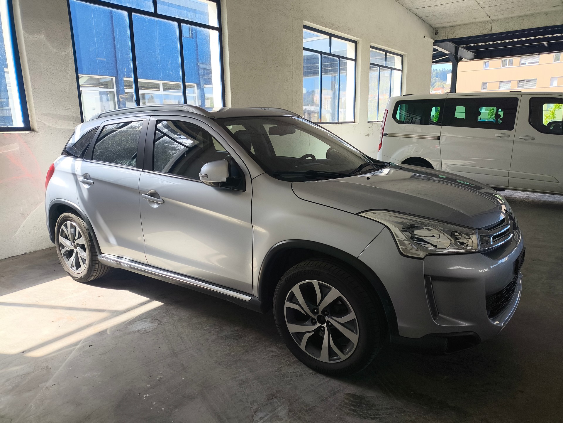 CITROEN C4 Aircross 1.6 HDi Collection 4WD-image-2