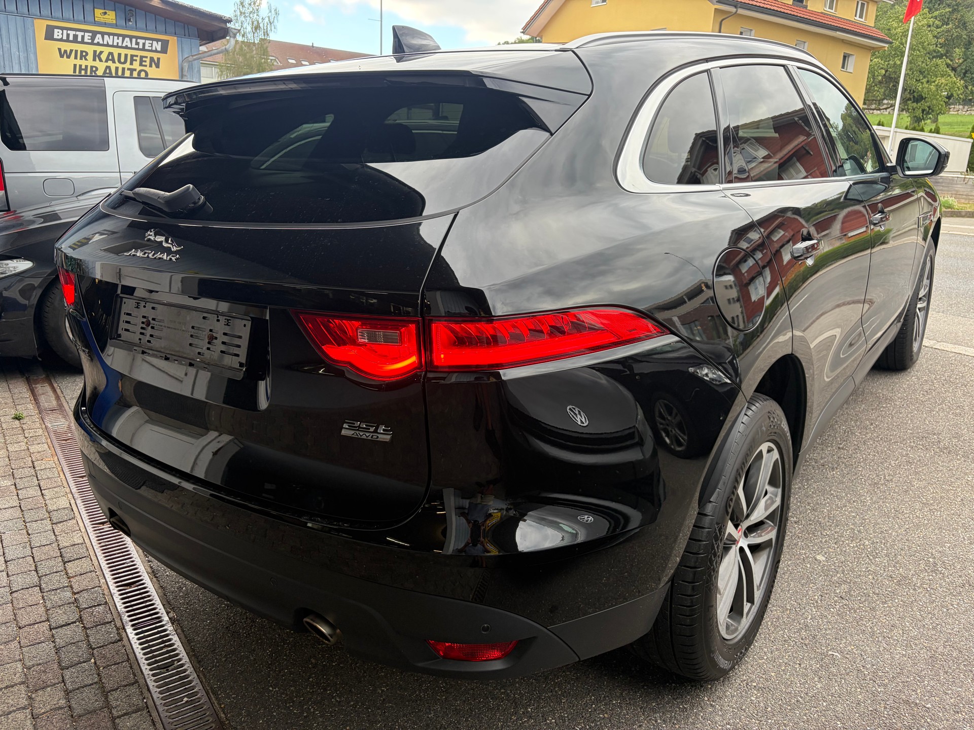 JAGUAR F-Pace 25t 2.0 Prestige AWD Automatik-image-7