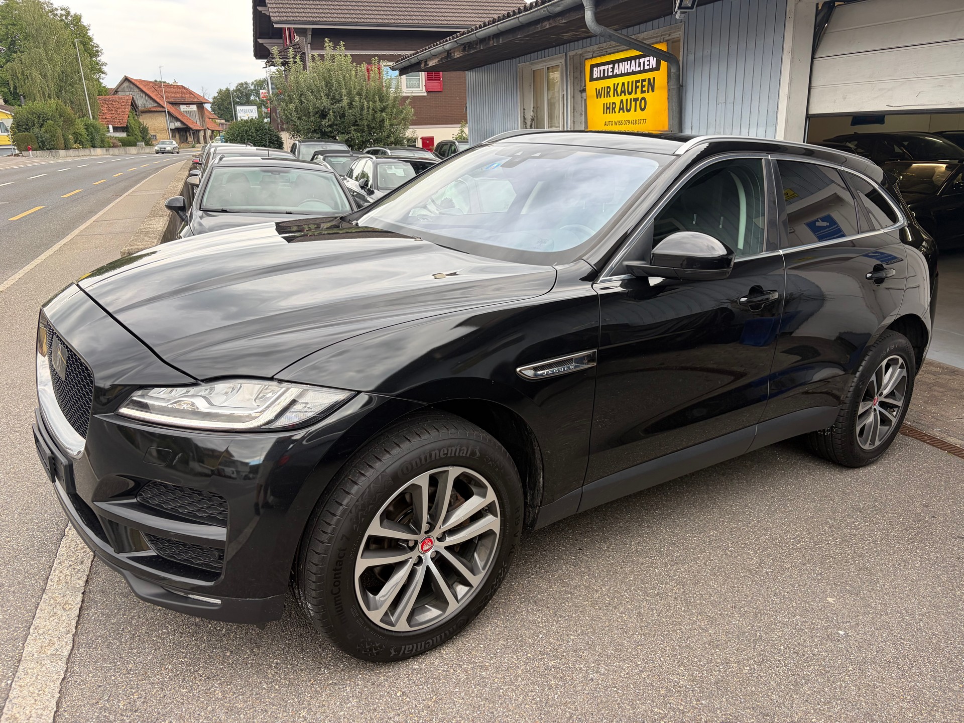JAGUAR F-Pace 25t 2.0 Prestige AWD Automatik-image-3