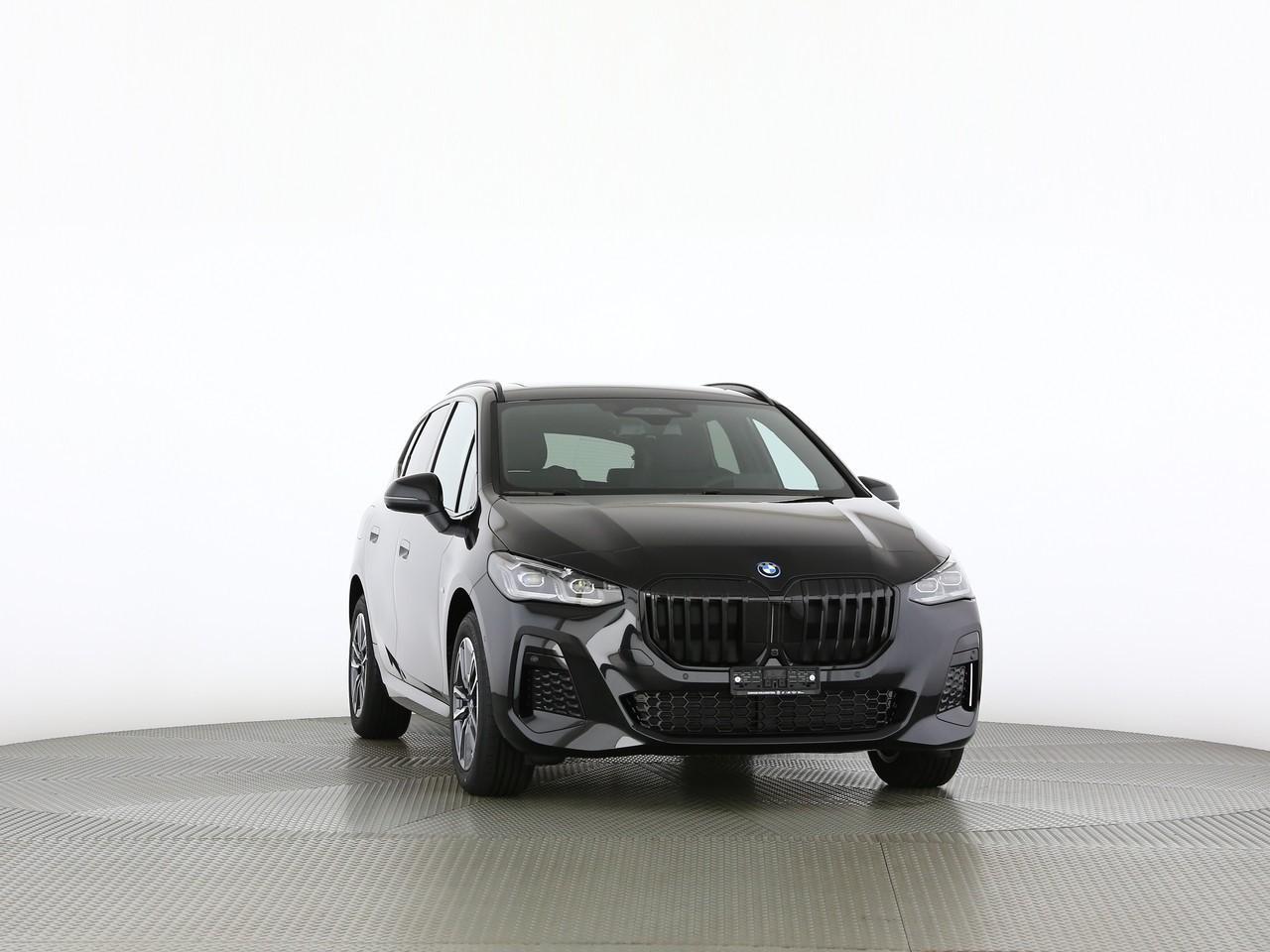 BMW 230e xDrive Active Tourer-image-19