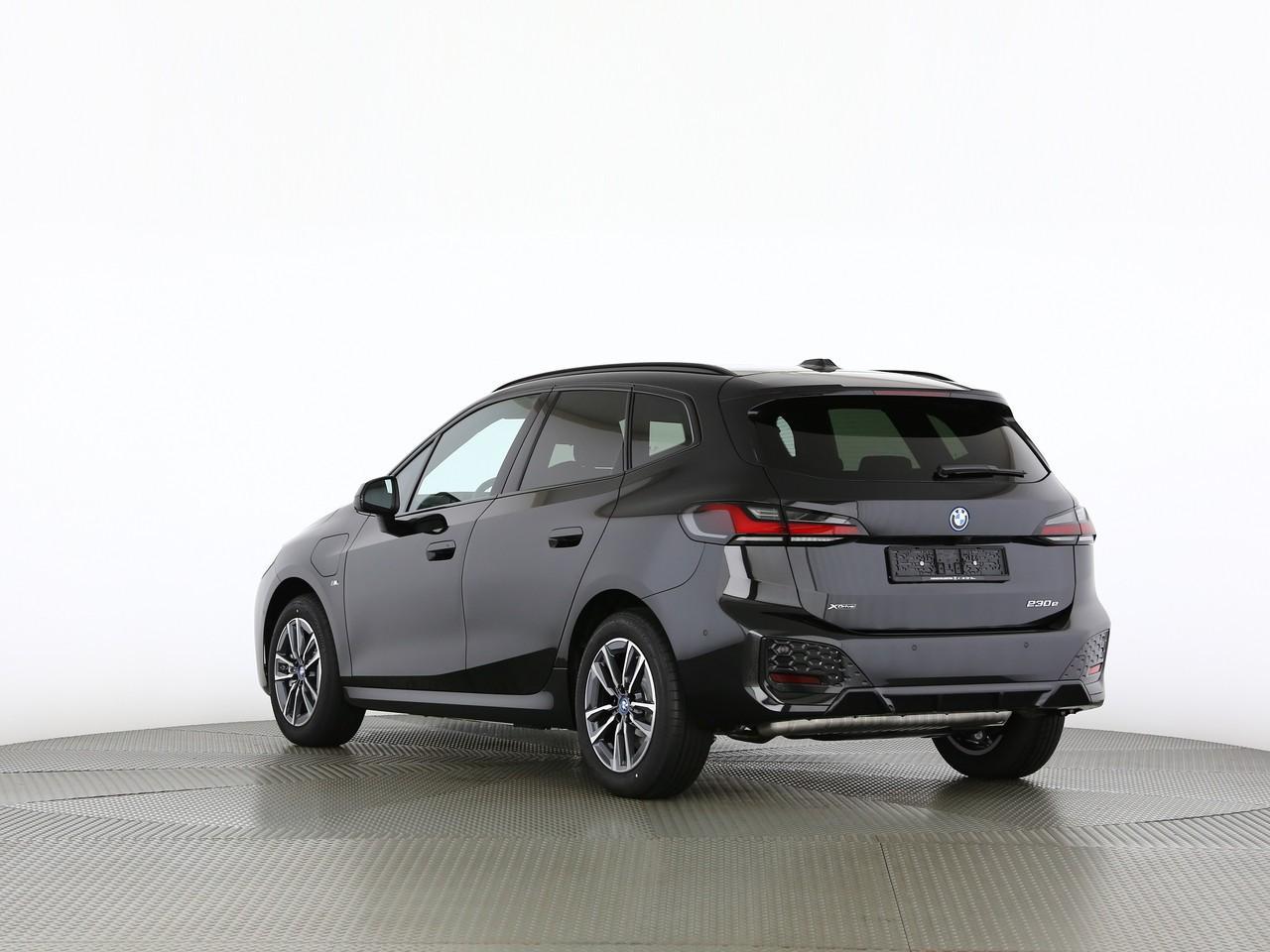 BMW 230e xDrive Active Tourer-image-7