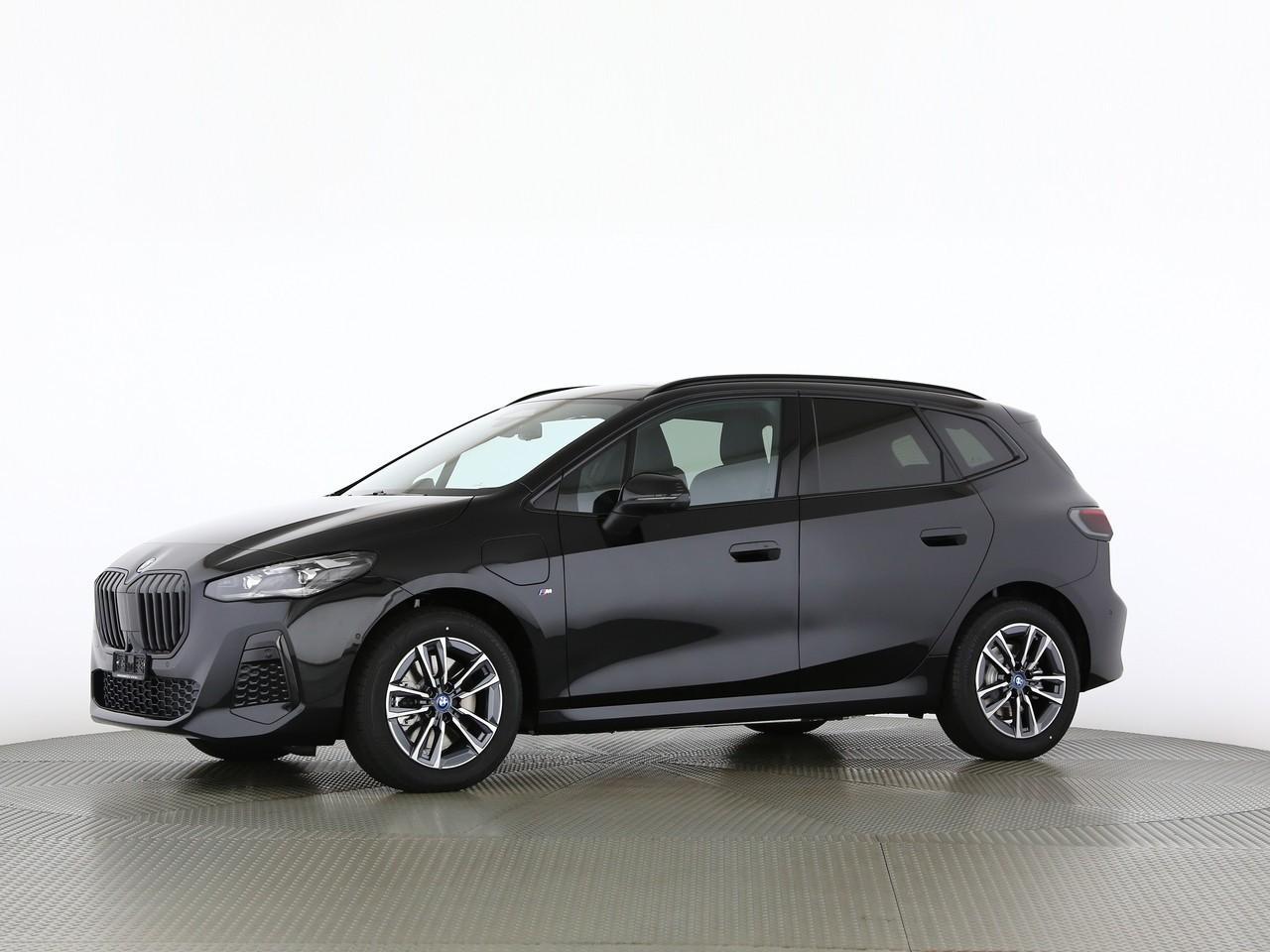 BMW 230e xDrive Active Tourer-image-1