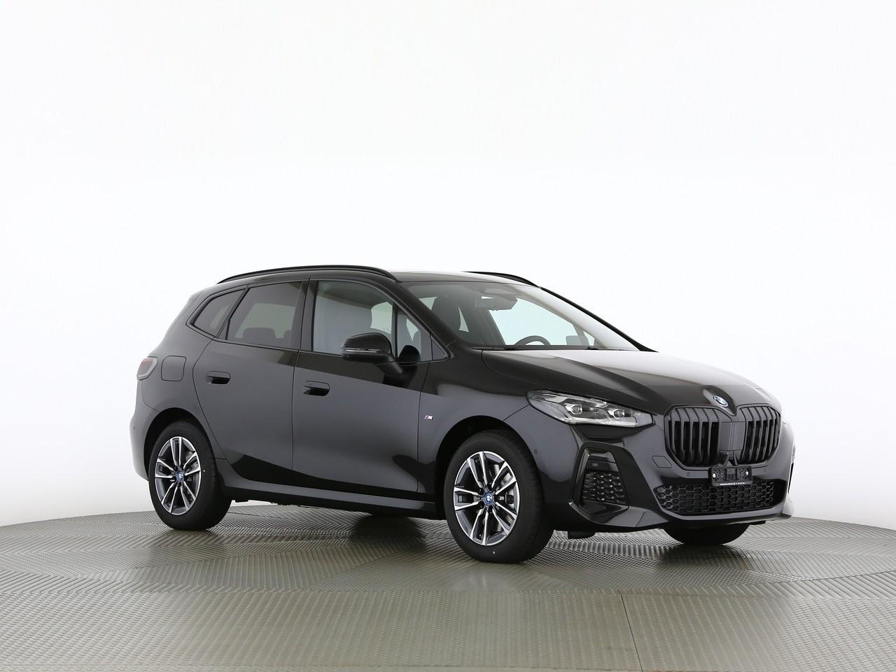 BMW 230e xDrive Active Tourer-image-17