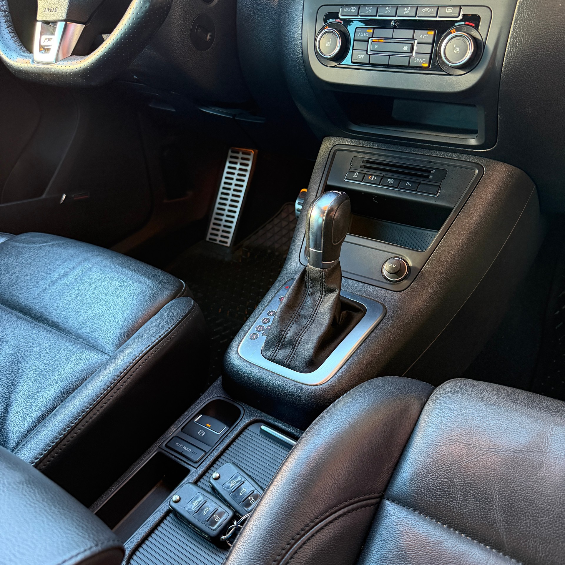 VW Tiguan 2.0 TSI R-Line Design 4Motion DSG-image-11