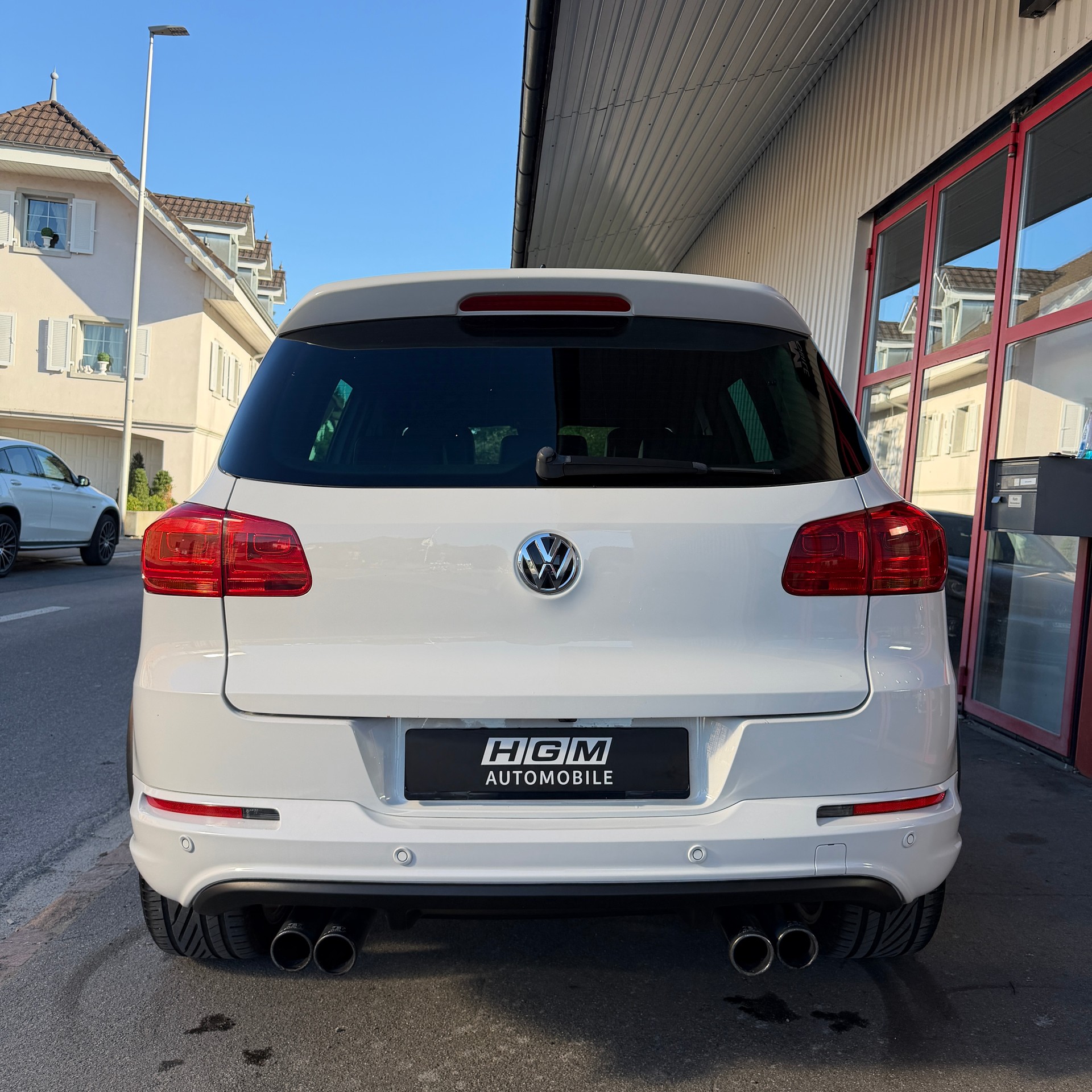VW Tiguan 2.0 TSI R-Line Design 4Motion DSG-image-6