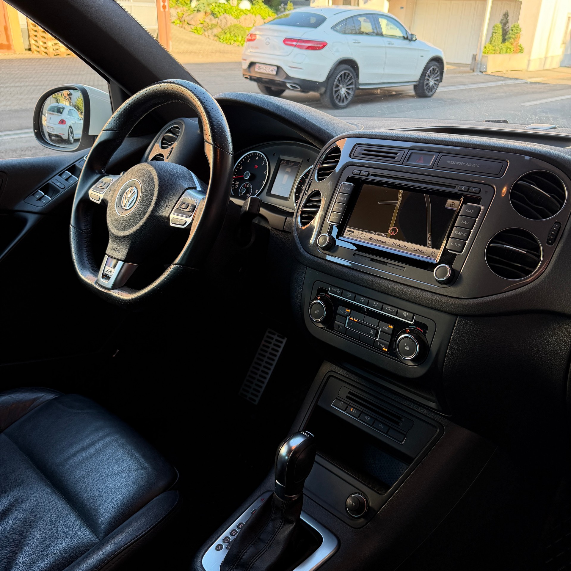 VW Tiguan 2.0 TSI R-Line Design 4Motion DSG-image-12